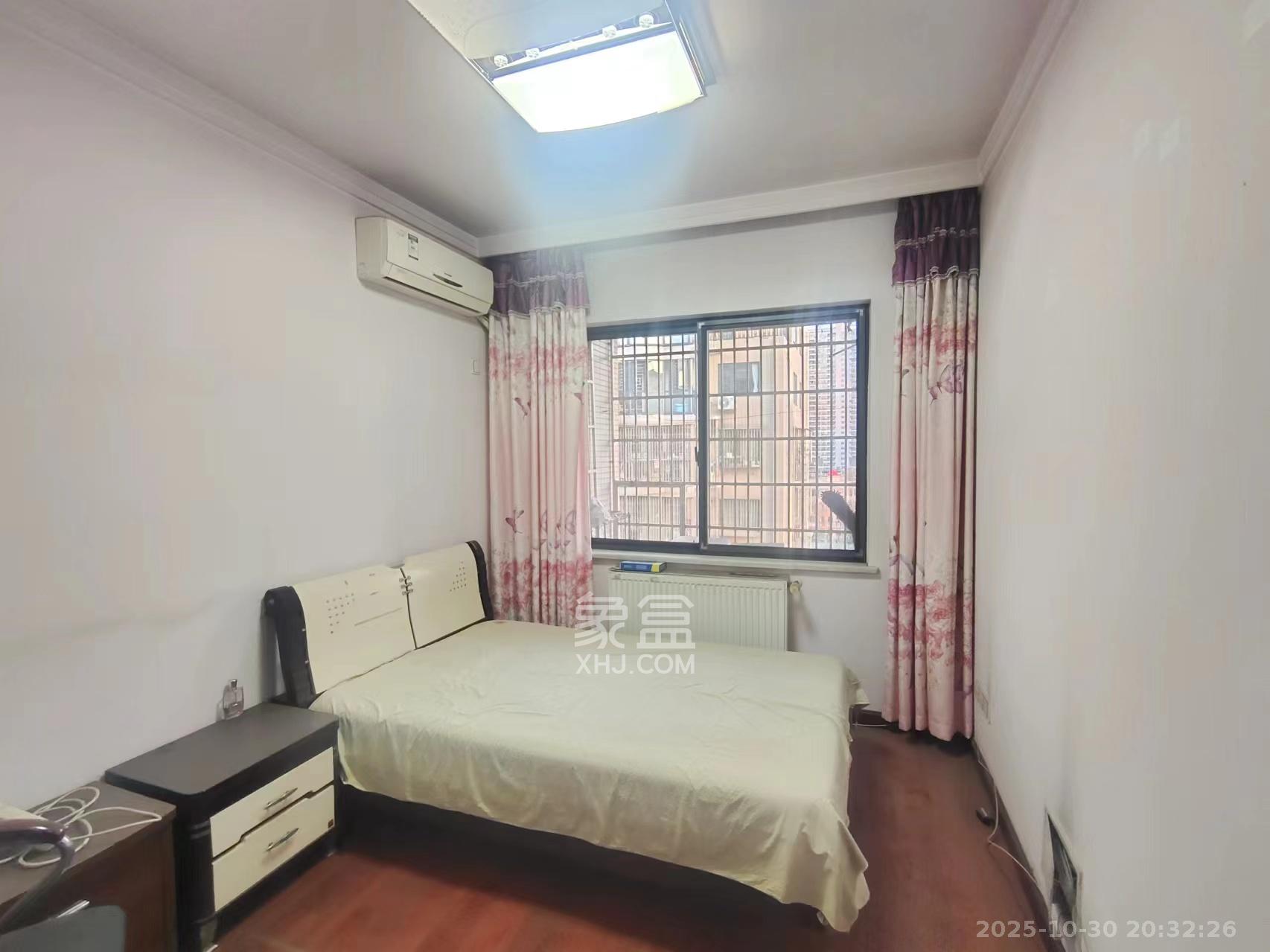 福圣园  3室2厅2卫    3200.0元/月室内图