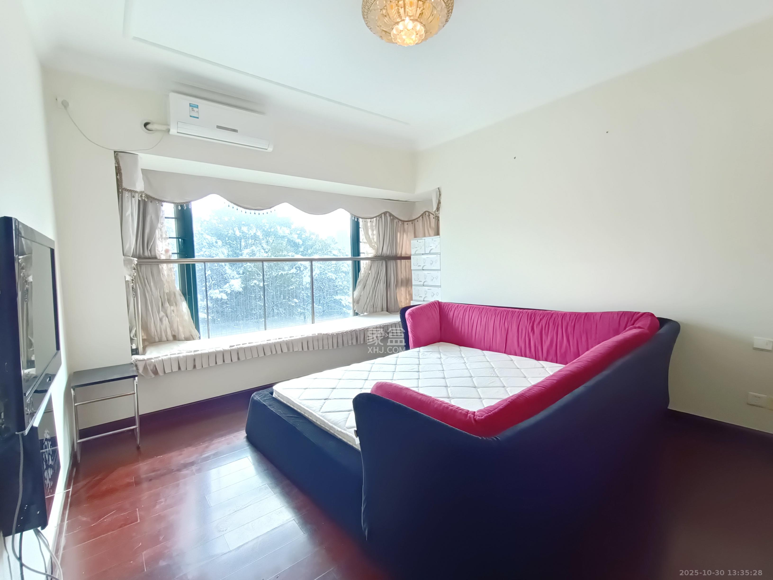 恒大城  4室2厅2卫    2500.0元/月室内图