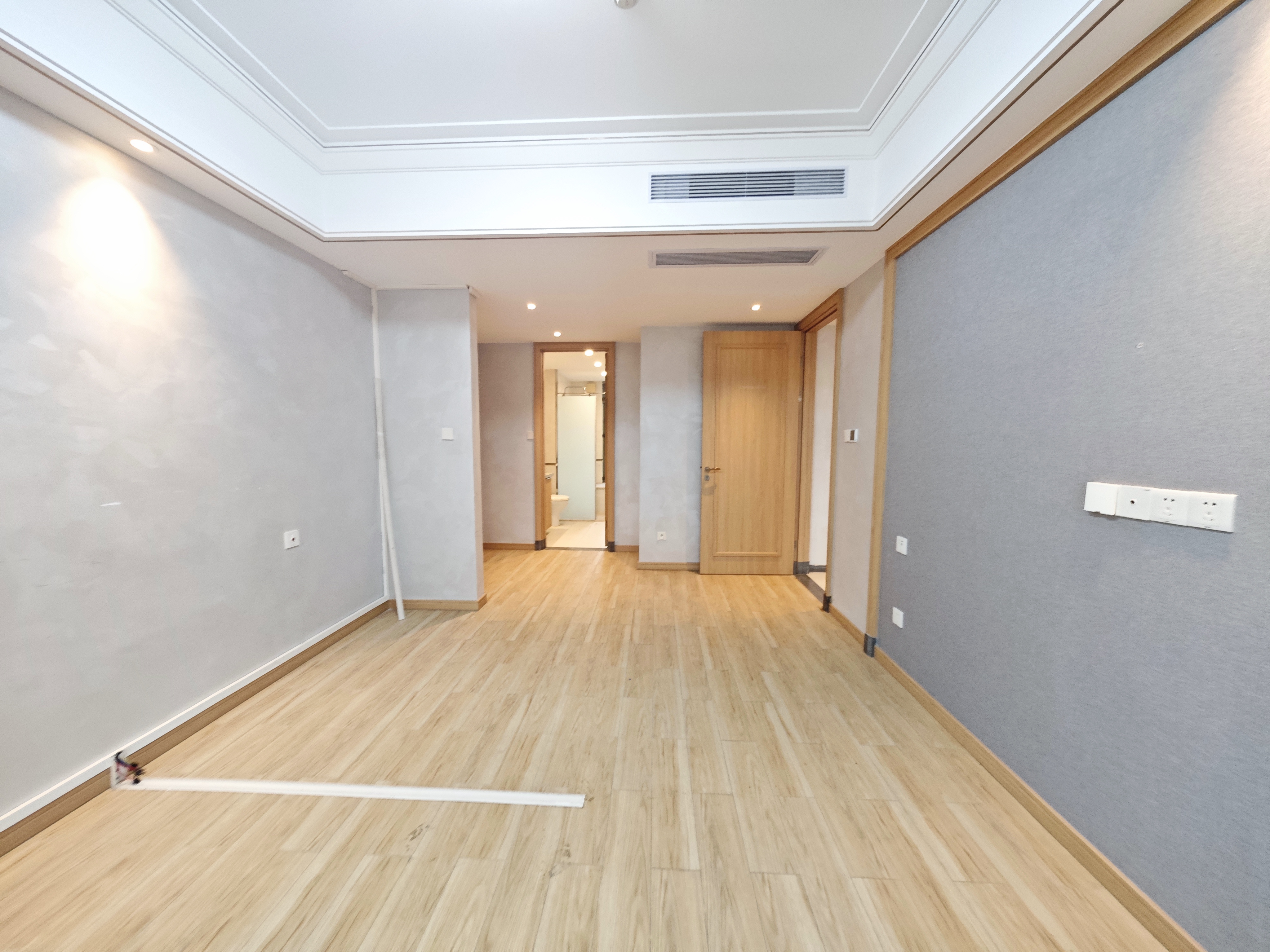 龙兴公馆 3室2厅2卫 7000.0元/月 龙兴公馆 3室2厅2卫 7000.0元/月室内图