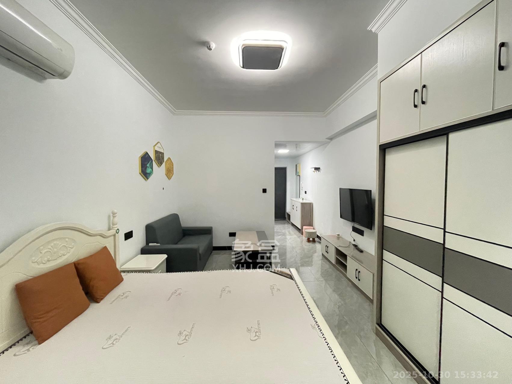 嘉雨兴园  1室1厅1卫    1800.0元/月室内图