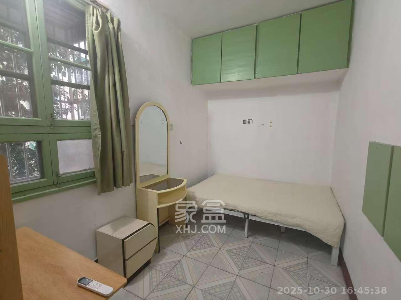 曾家湾小区  1室1厅1卫    1200.0元/月 曾家湾小区  1室1厅1卫    1200.0元/月室内图