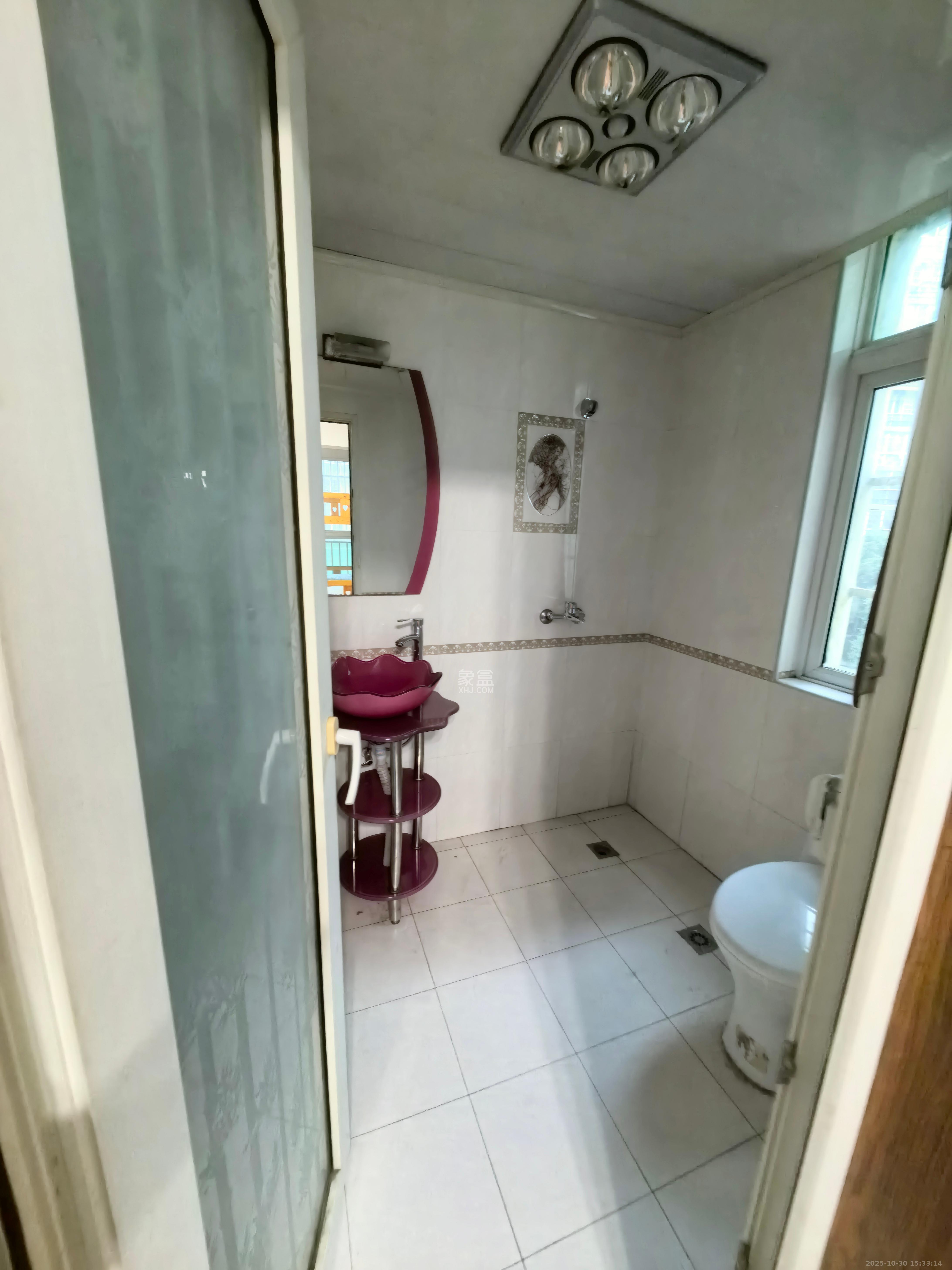 麓谷加州阳光  2室2厅2卫    2000.0元/月 麓谷加州阳光  2室2厅2卫    2000.0元/月室内图