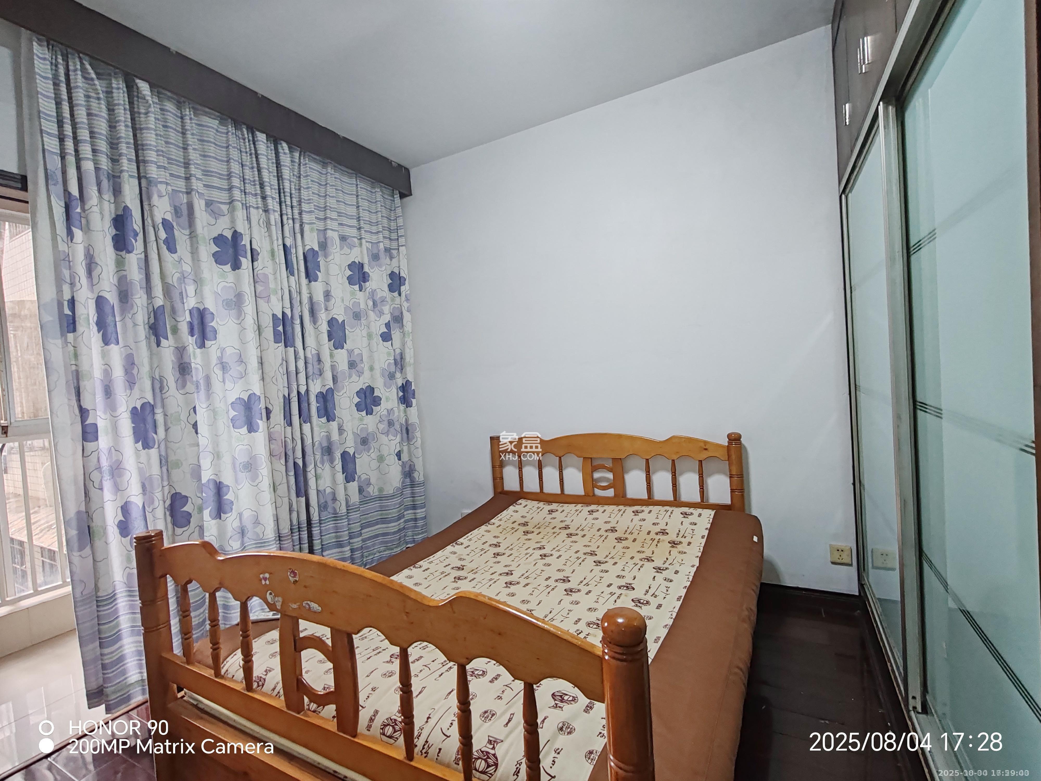 东方新世界  2室1厅1卫    2000.0元/月室内图