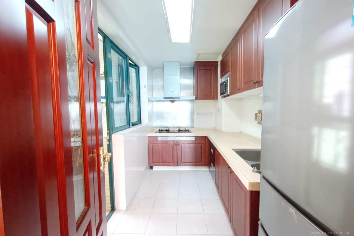 恒大城 4室2厅2卫 2500.0元/月 恒大城 4室2厅2卫 2500.0元/月室内图