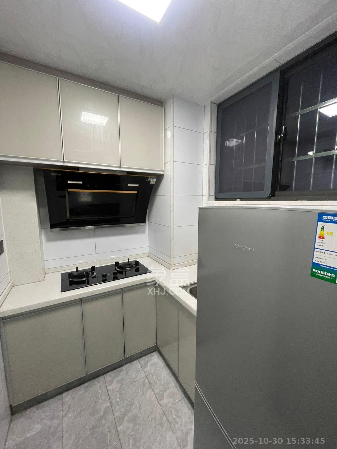 嘉雨兴园  1室1厅1卫    1800.0元/月室内图