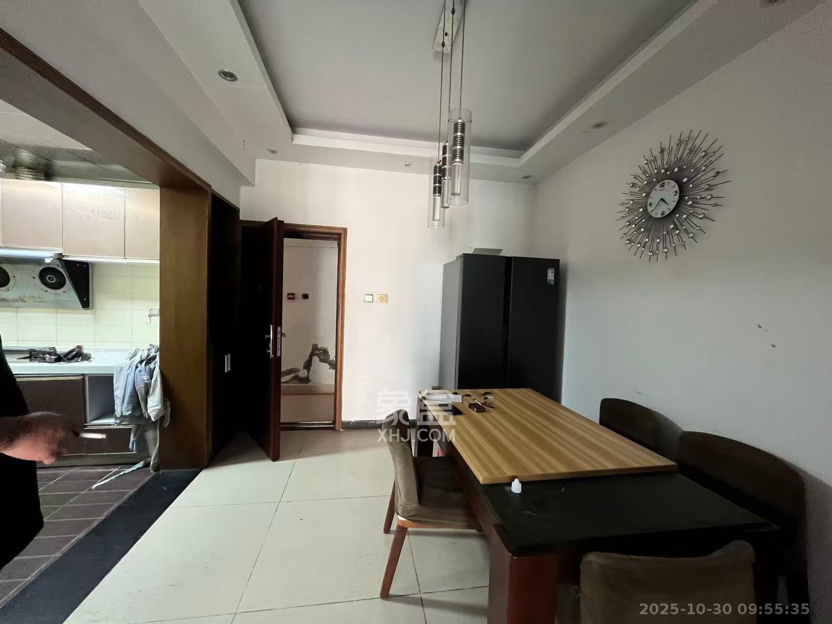 瑞都华庭(华庭美苑)  3室2厅1卫    2200.0元/月 瑞都华庭(华庭美苑)  3室2厅1卫    2200.0元/月室内图