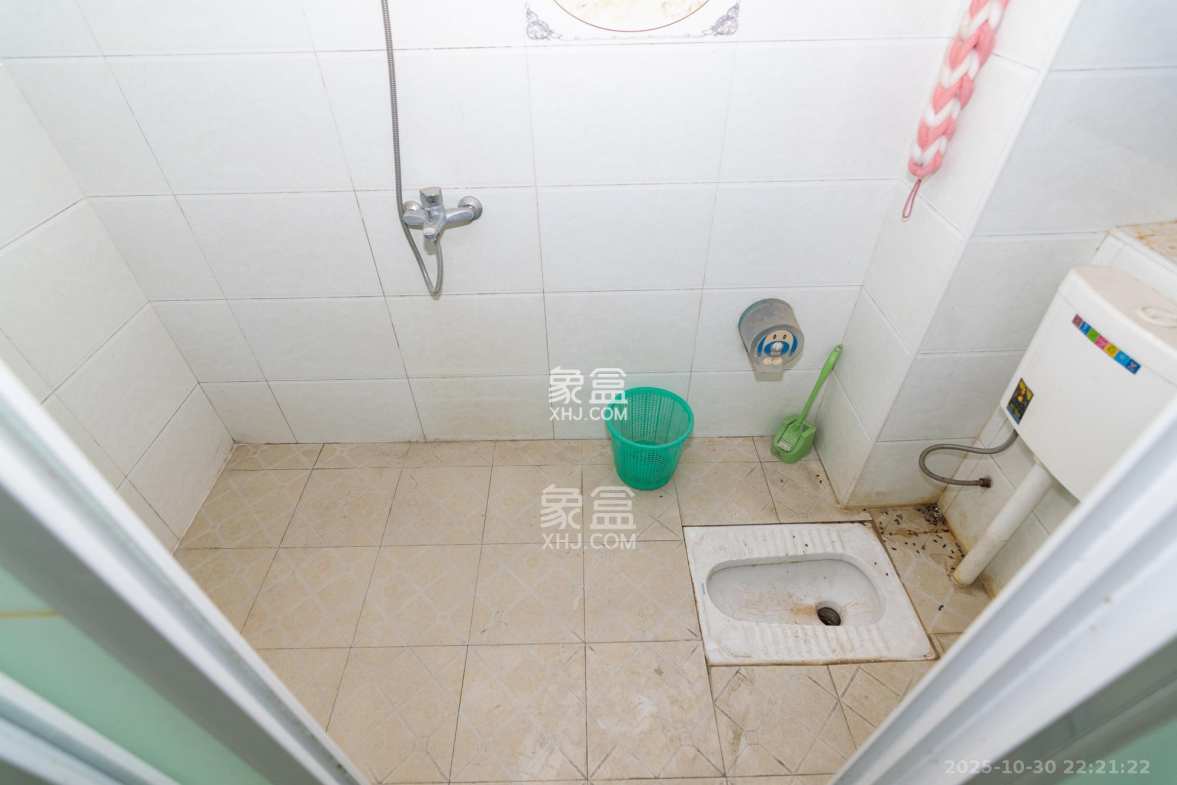 晟通城  3室1厅1卫    38.0万 晟通城  3室1厅1卫    38.0万卫生间