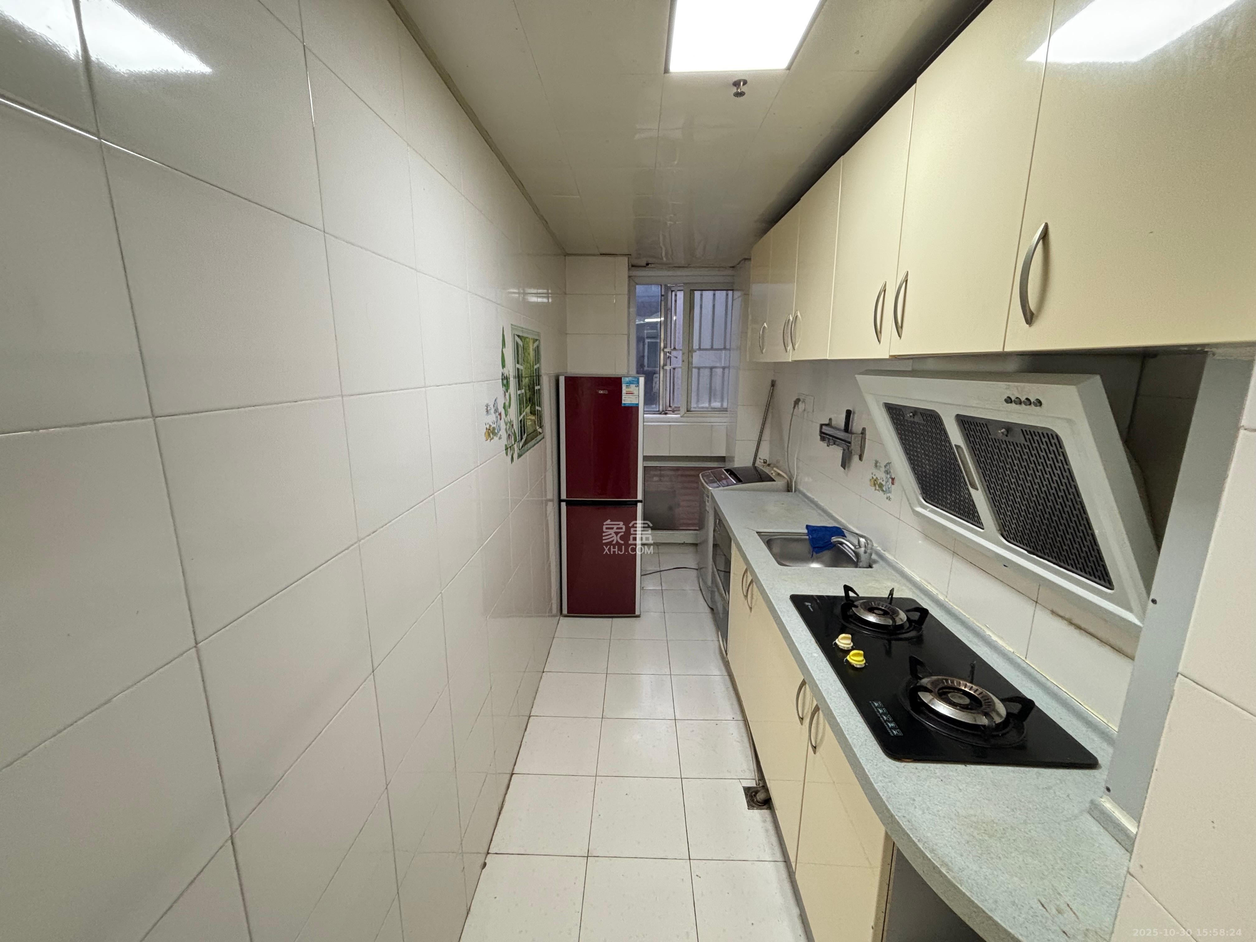 中远公馆 1室1厅1卫 1500.0元/月 中远公馆 1室1厅1卫 1500.0元/月室内图