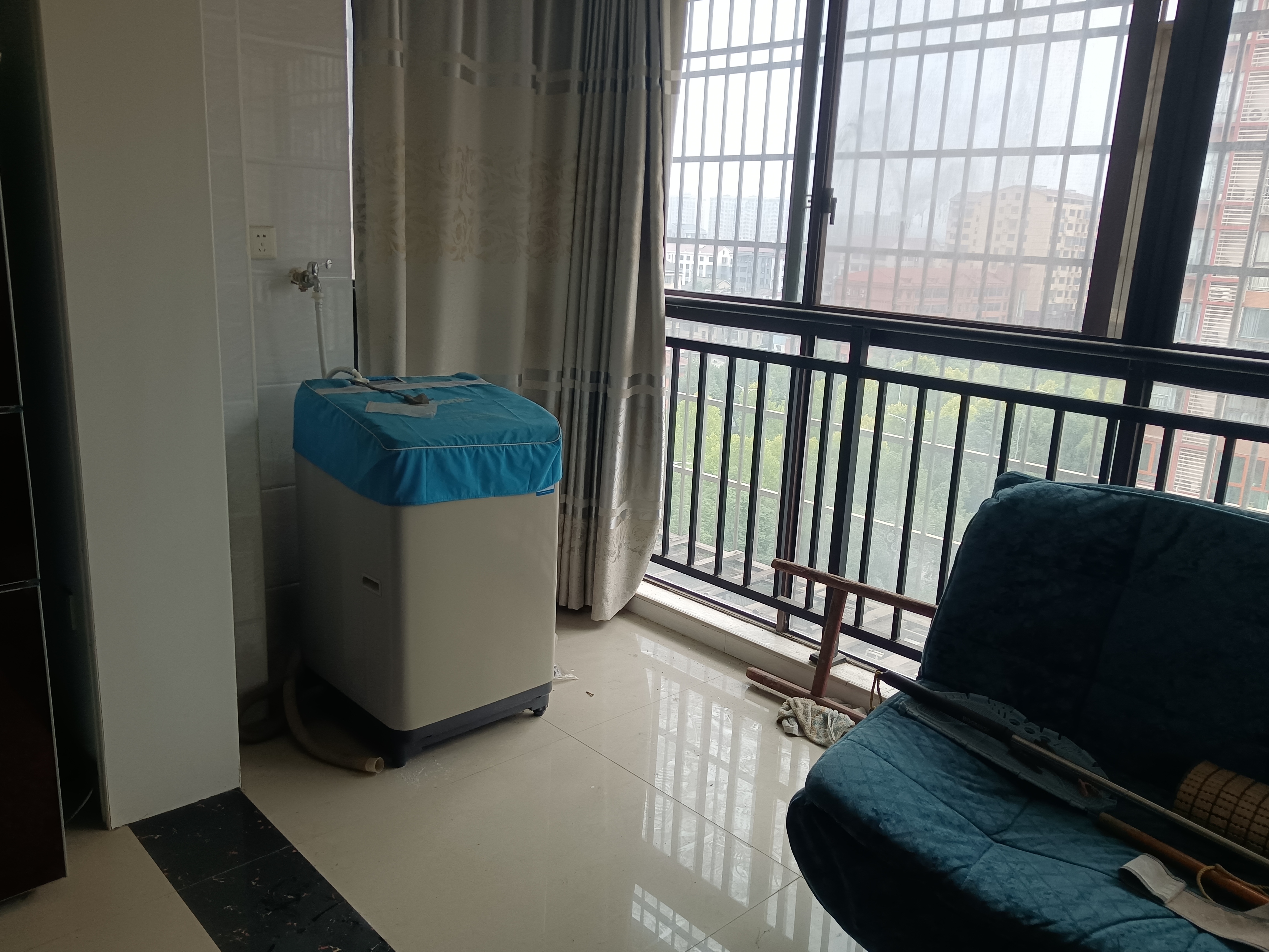 古城春天 2室2厅1卫 48.8万 古城春天 2室2厅1卫 48.8万阳台