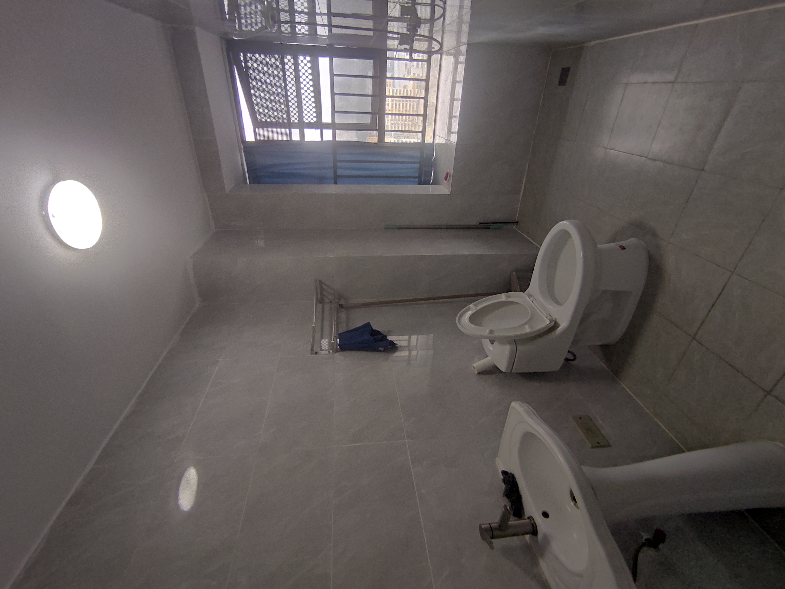 坡博家园四区  4室2厅2卫    3500.0元/月 坡博家园四区  4室2厅2卫    3500.0元/月室内图