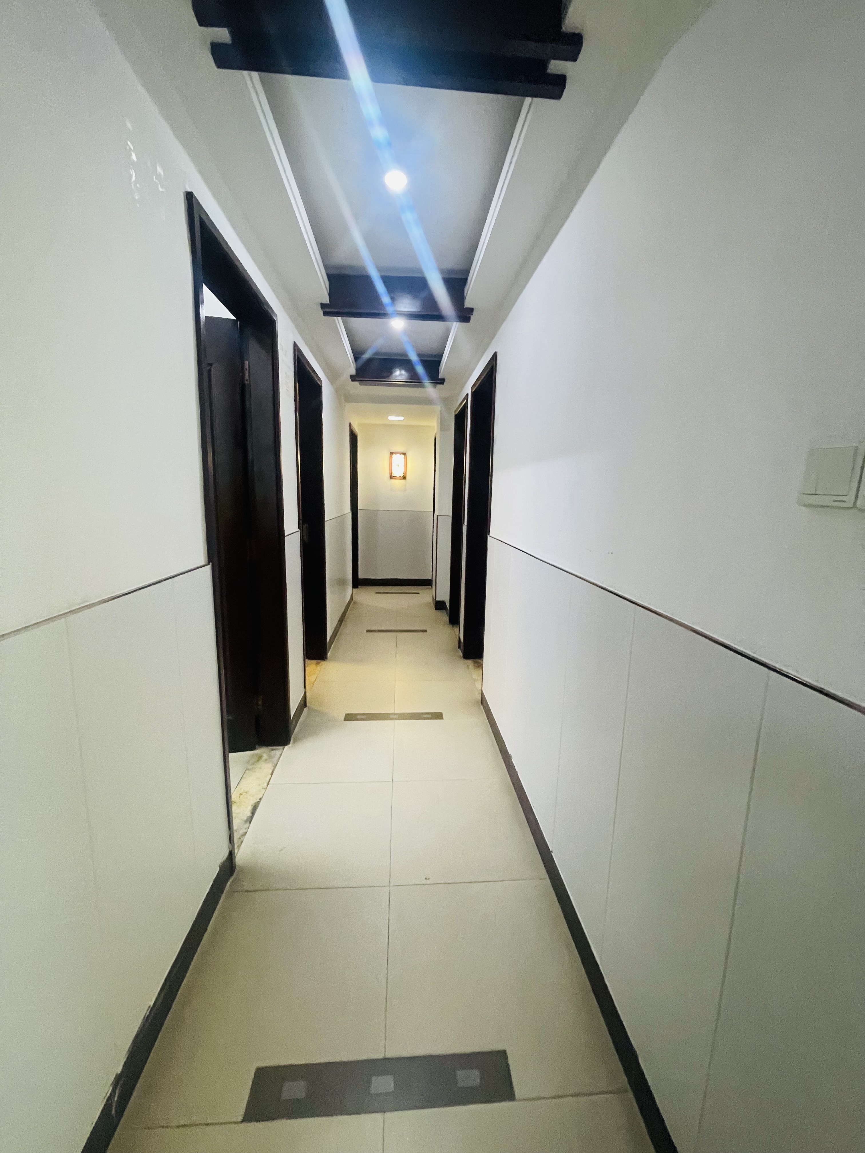 半山花园  5室2厅1卫    5800.0元/月室内图