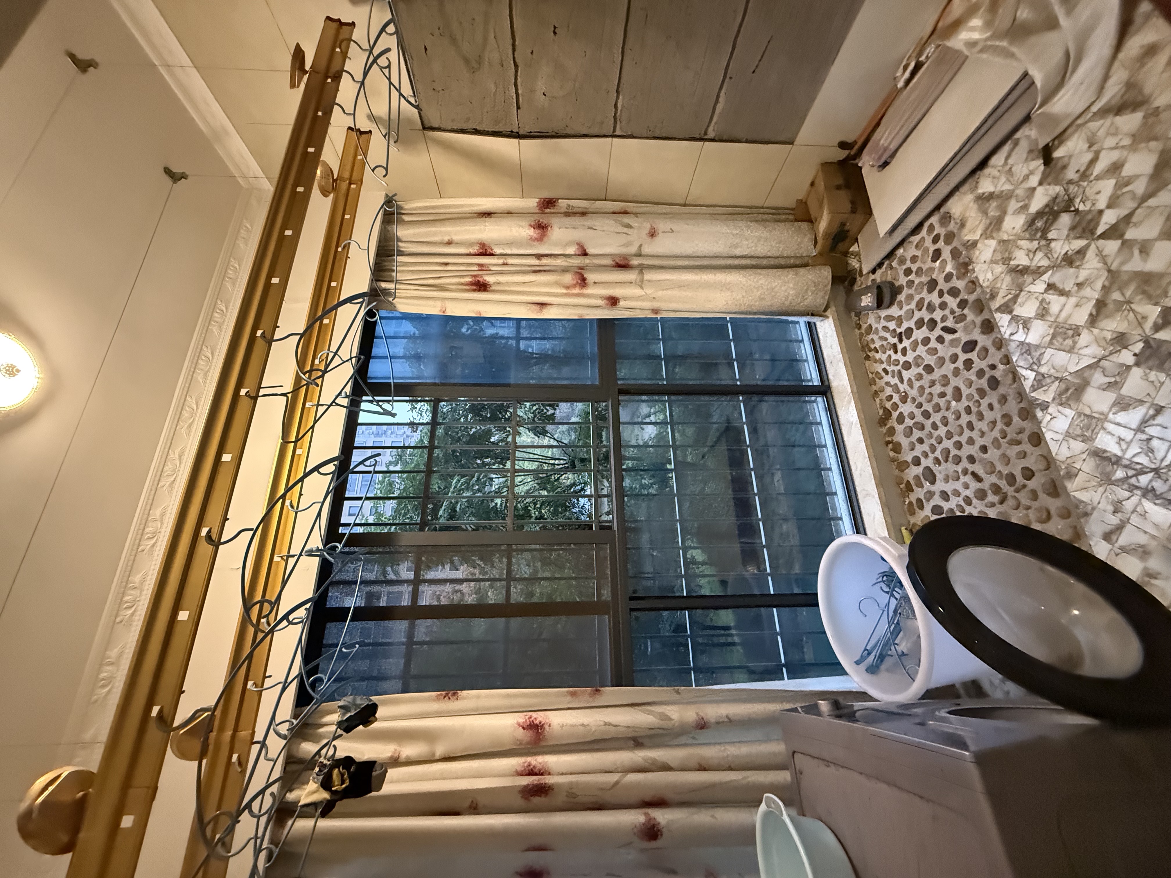 长湖峰境  1室0厅0卫    2500.0元/月室内图