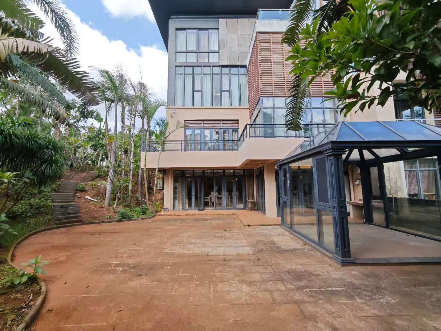 鸿洲江山  7室4厅3卫    18000.0元/月室内图