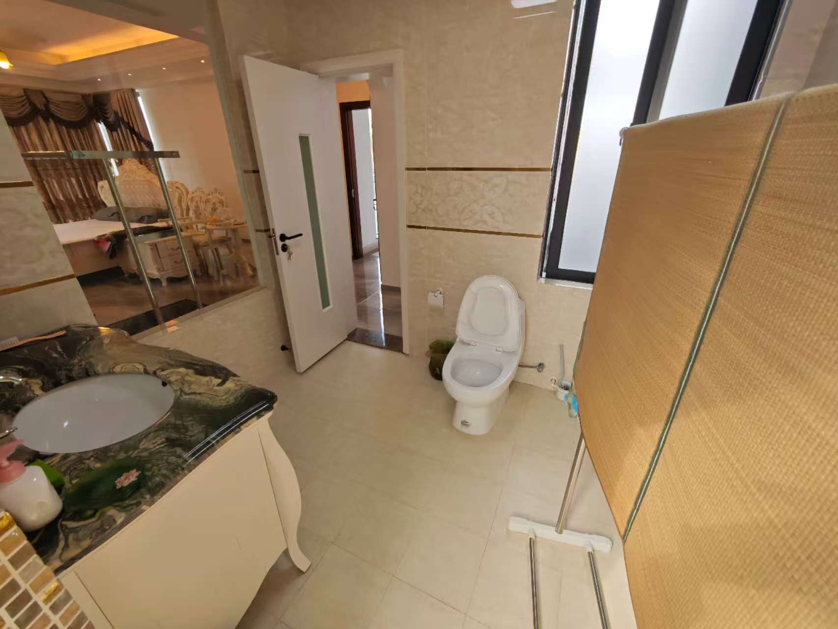 鸿洲江山  7室4厅3卫    18000.0元/月室内图