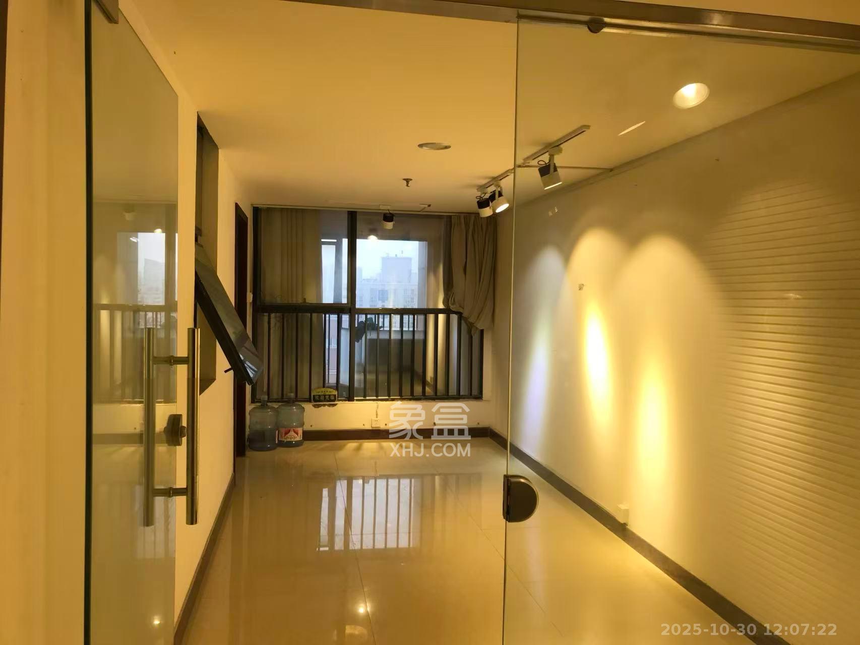 东塘瑞府  1室1厅1卫    1600.0元/月 东塘瑞府  1室1厅1卫    1600.0元/月室内图