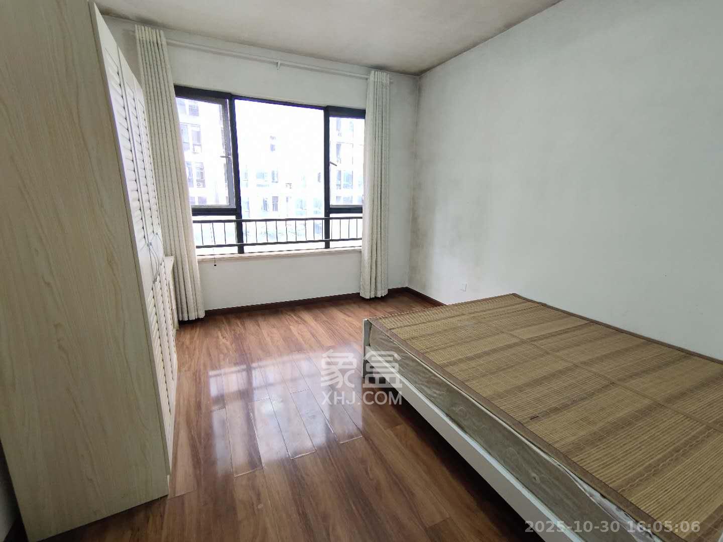 长房时代城  2室2厅1卫    2300.0元/月室内图