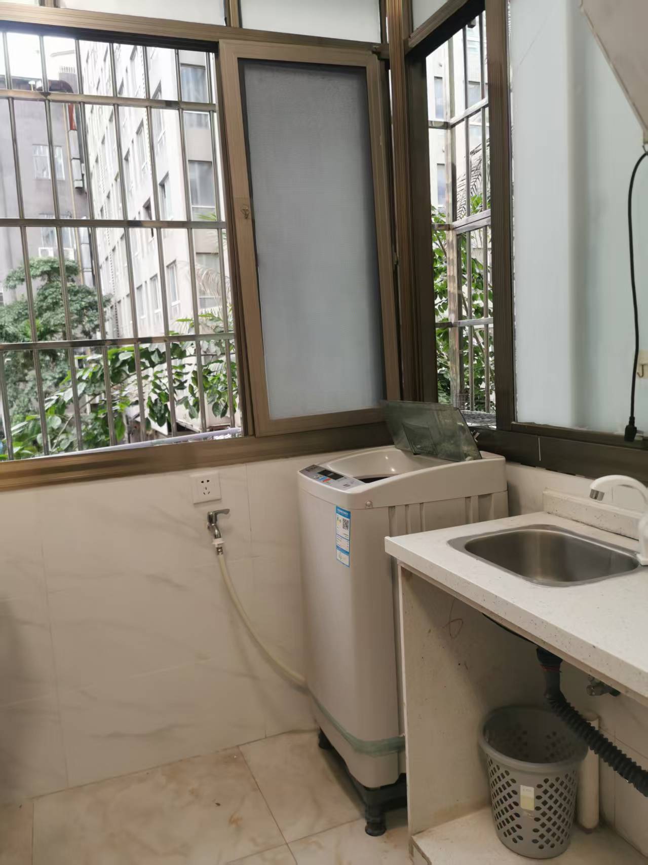 傍海小区  1室0厅1卫    1000.0元/月室内图