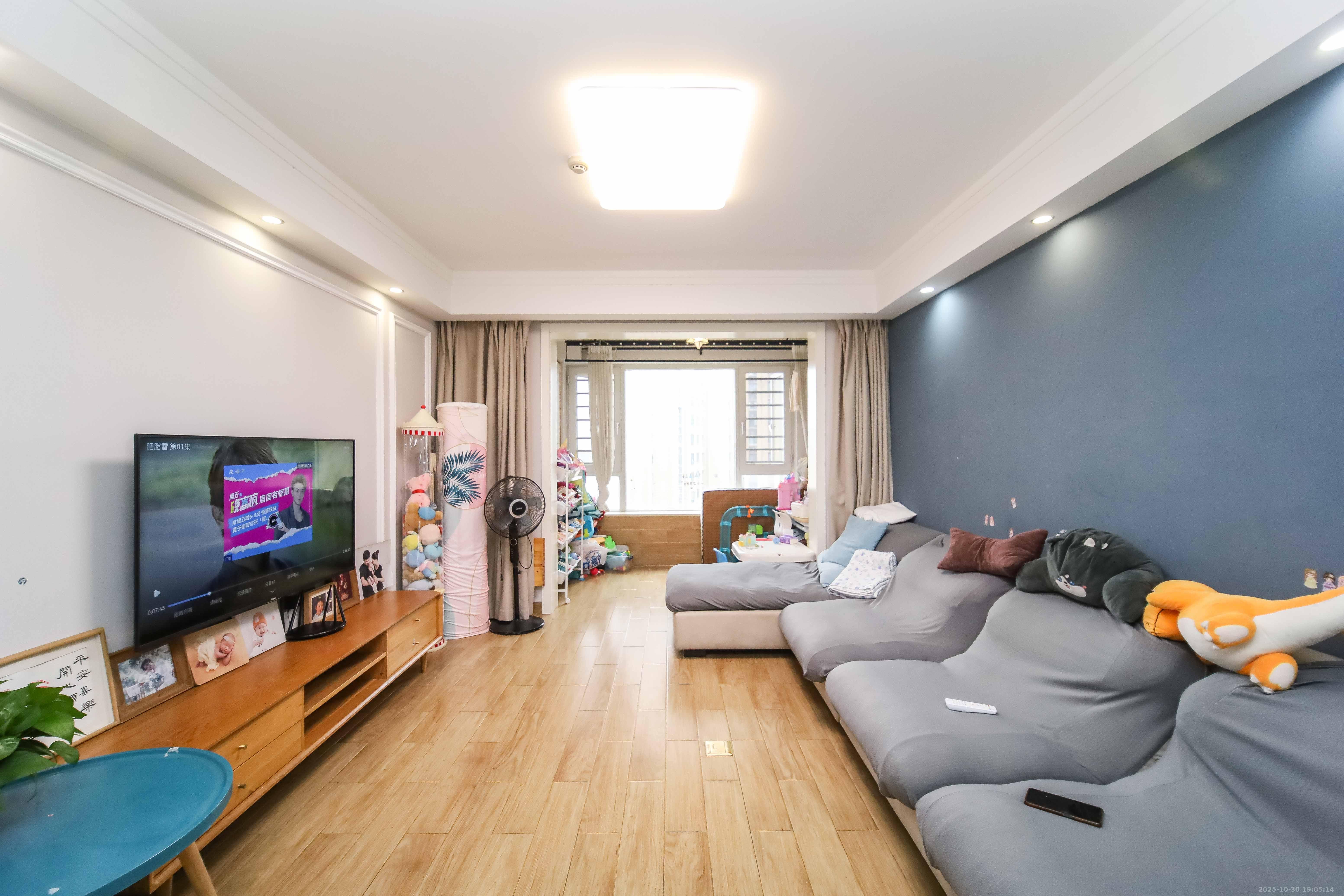 金地格林公馆  3室2厅2卫    145.0万 金地格林公馆  3室2厅2卫    145.0万