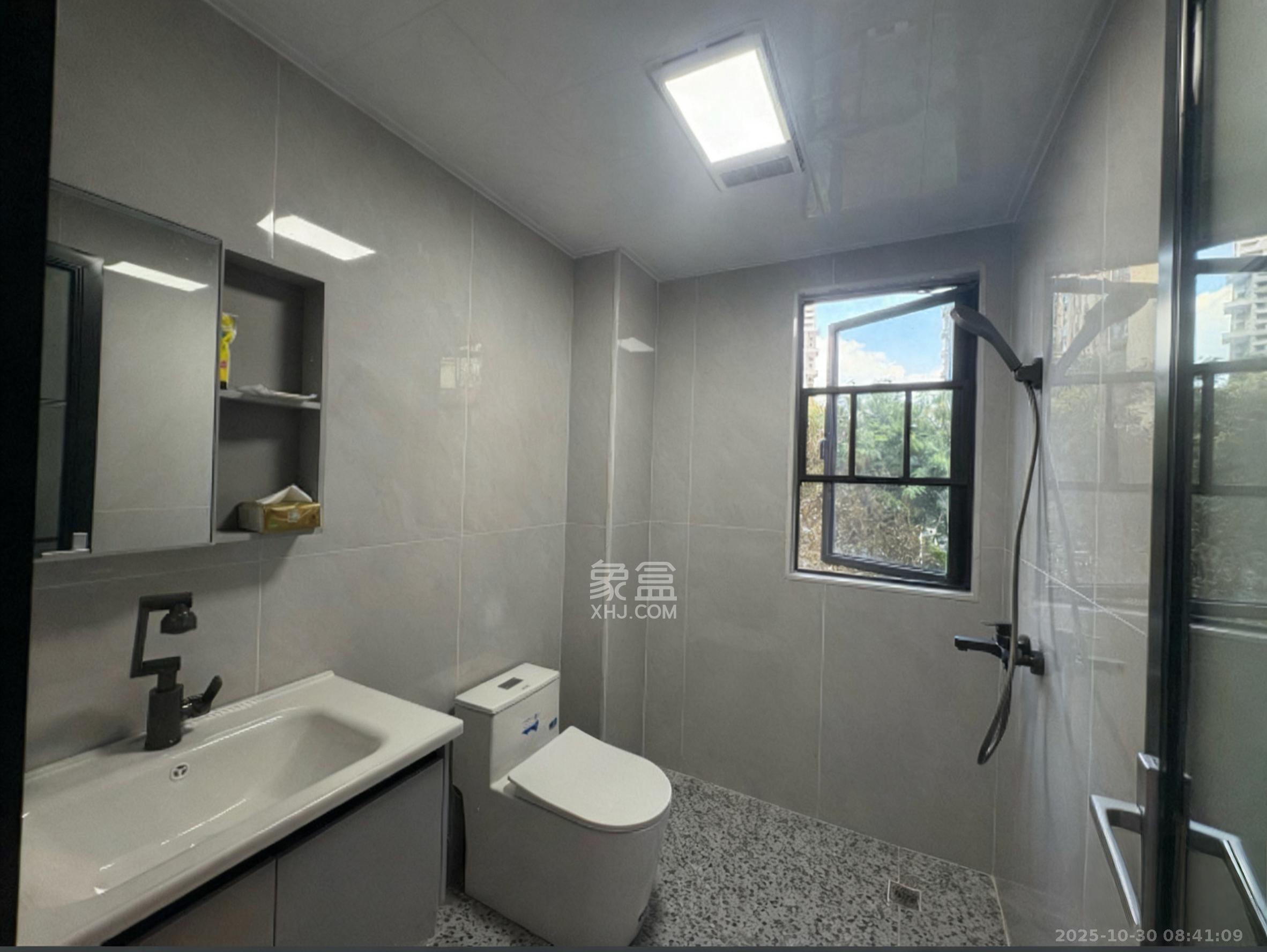 国欣向荣府  4室2厅2卫    3500.0元/月 国欣向荣府  4室2厅2卫    3500.0元/月室内图