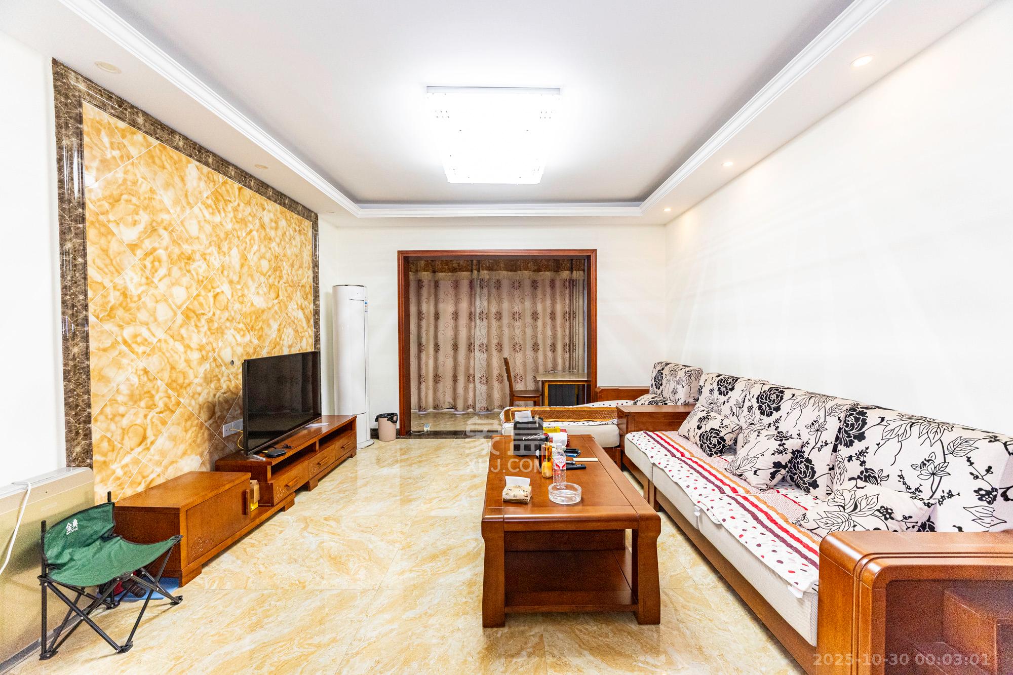 盛地尊域  4室2厅2卫    68.0万