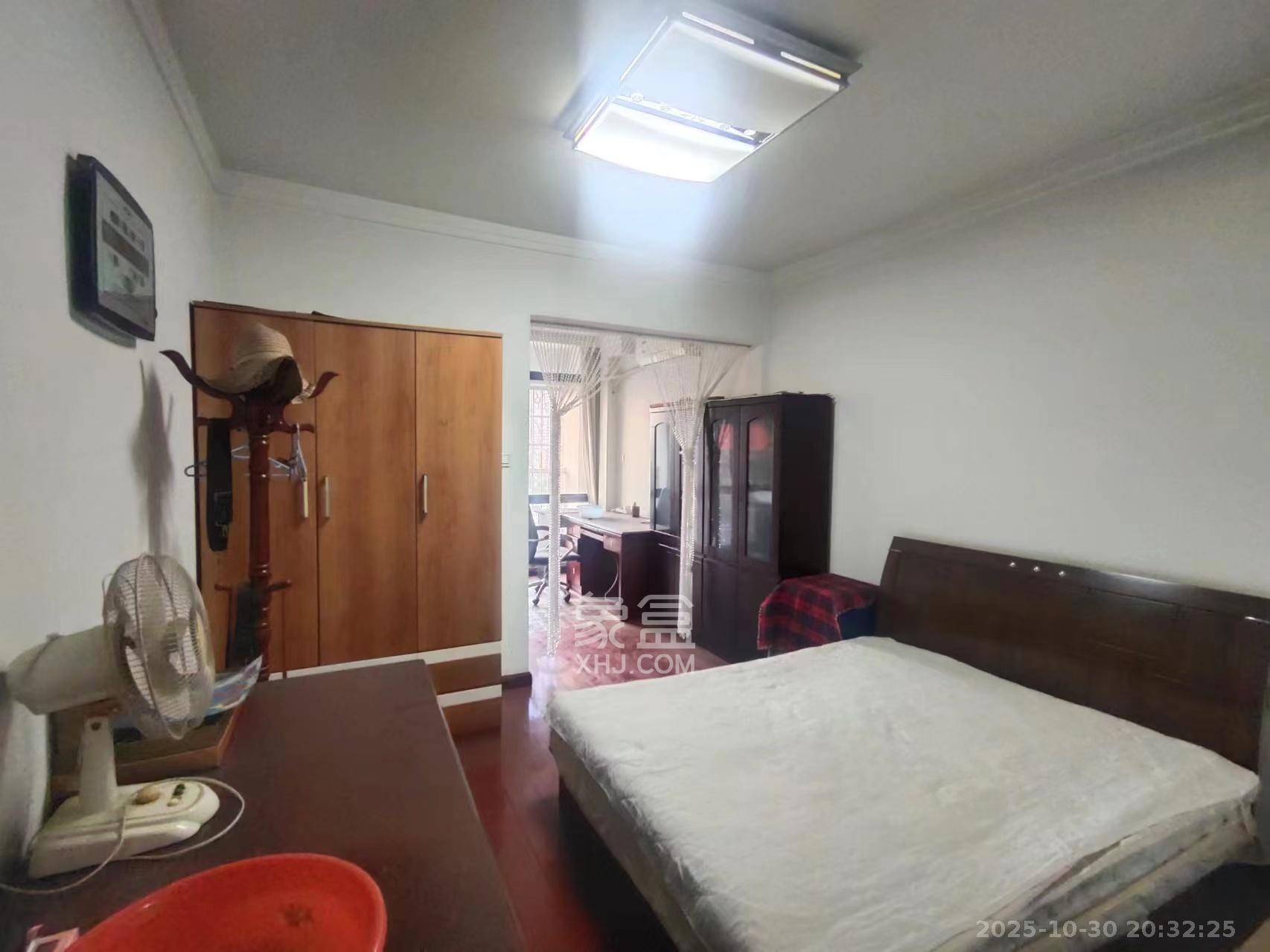 福圣园  3室2厅2卫    3200.0元/月室内图