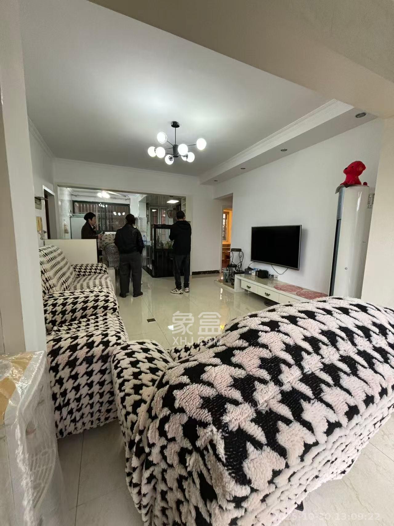 豪庭（江城豪庭）  3室1厅1卫    1900.0元/月