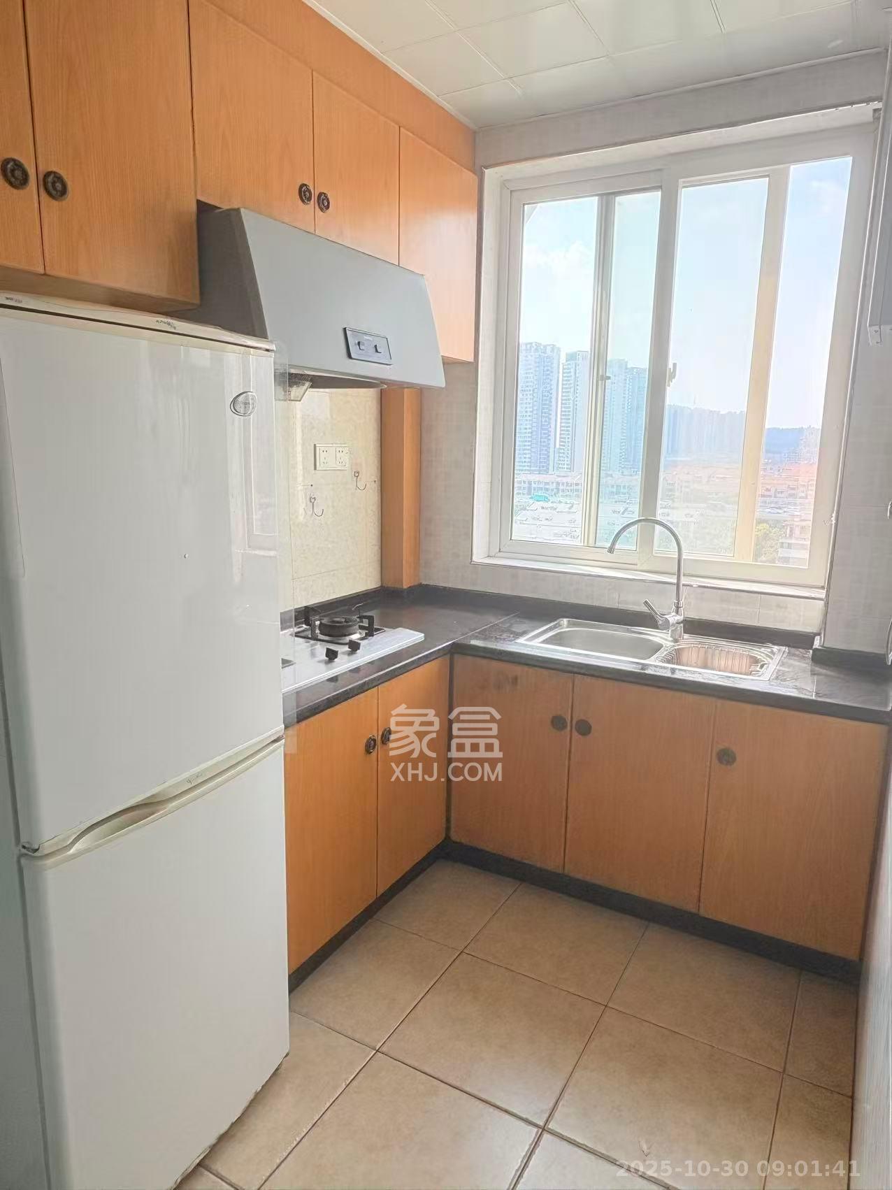 江景阳光  1室0厅0卫    1700.0元/月室内图