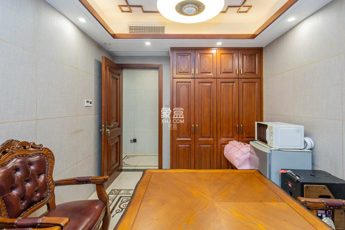 龙湖碧桂园天宸原著 1室0厅0卫 258.0万 龙湖碧桂园天宸原著 1室0厅0卫 258.0万卧室