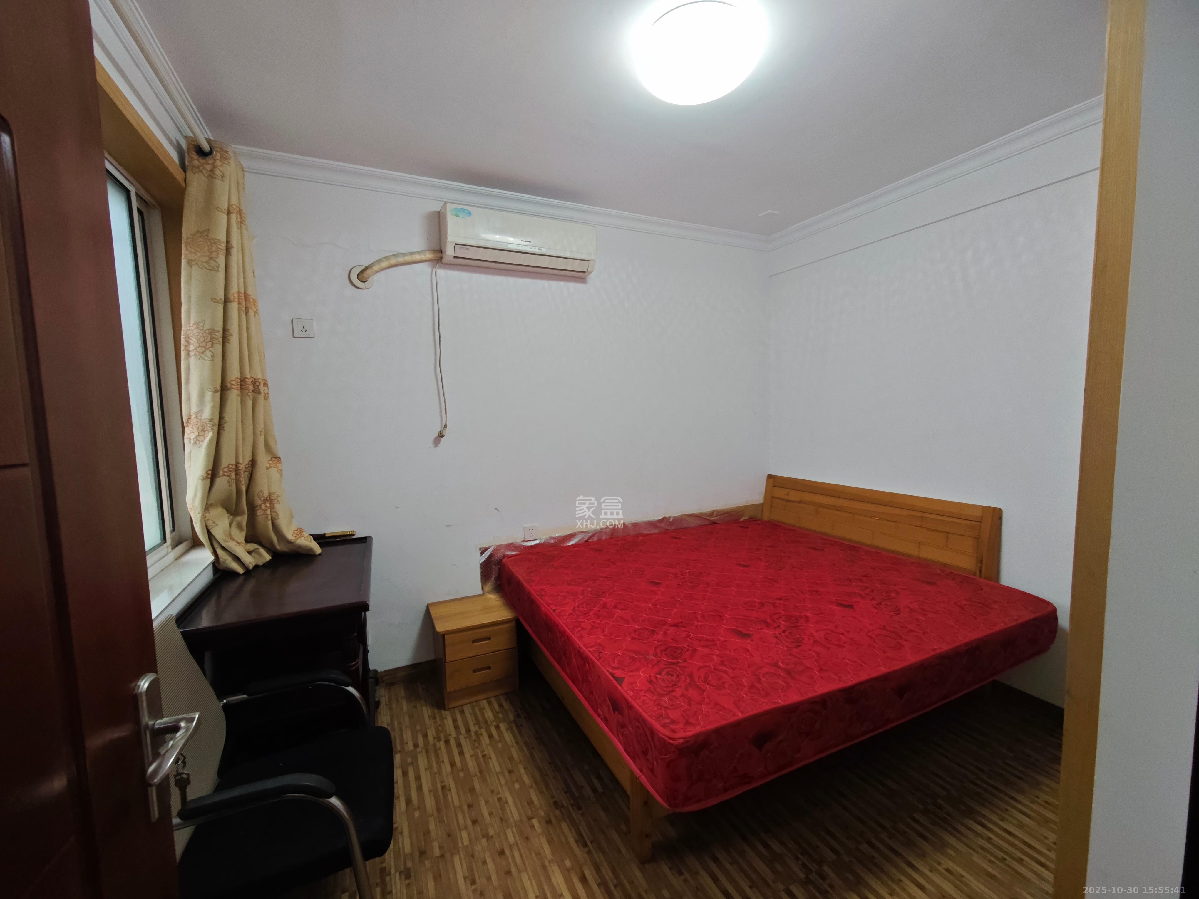 润芳园  3室2厅2卫    1900.0元/月室内图