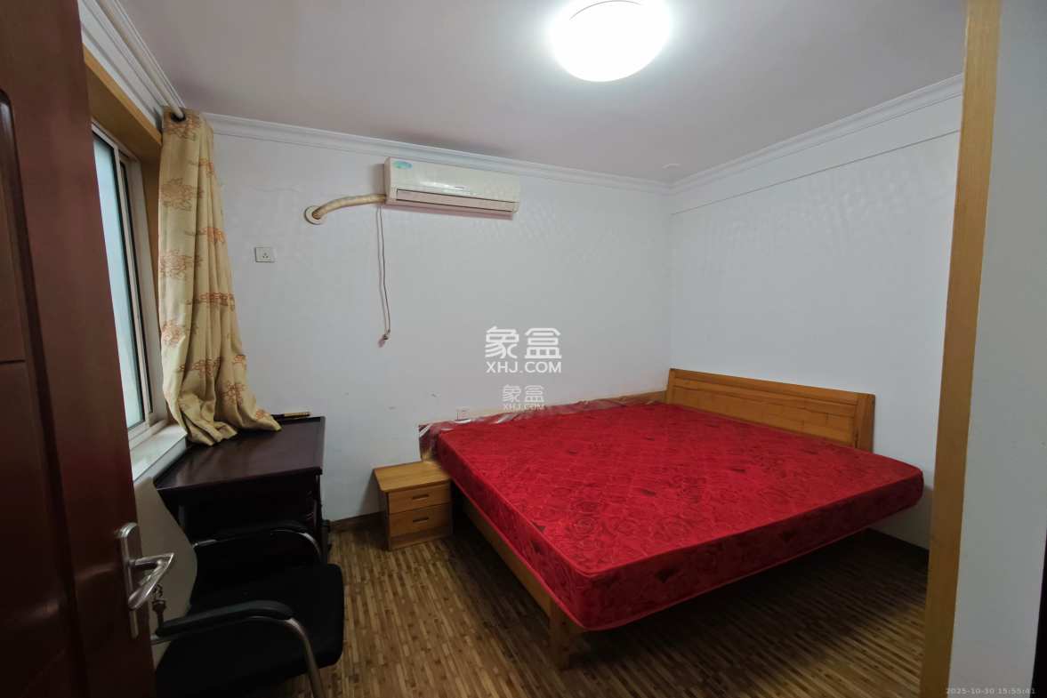 润芳园 3室2厅2卫 1900.0元/月 润芳园 3室2厅2卫 1900.0元/月室内图