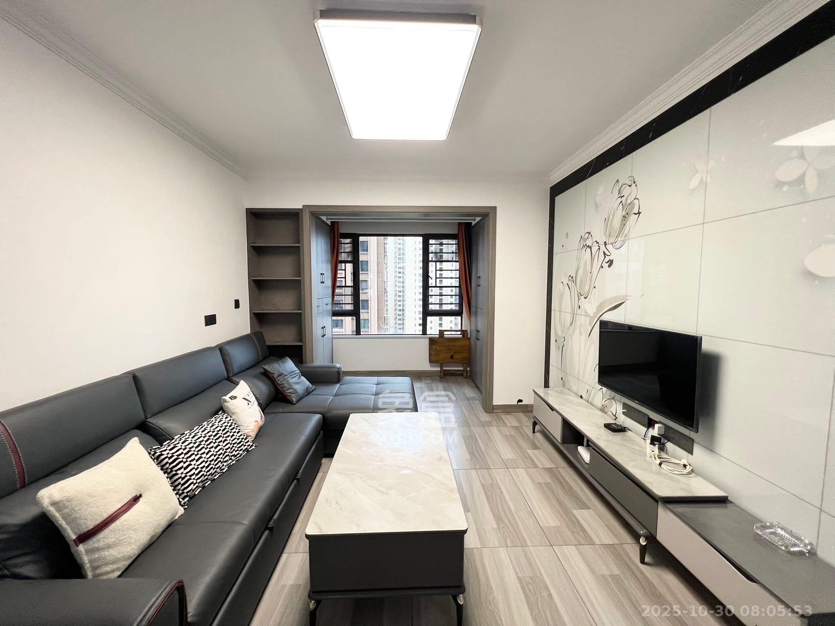 东合新苑  2室2厅1卫    2300.0元/月