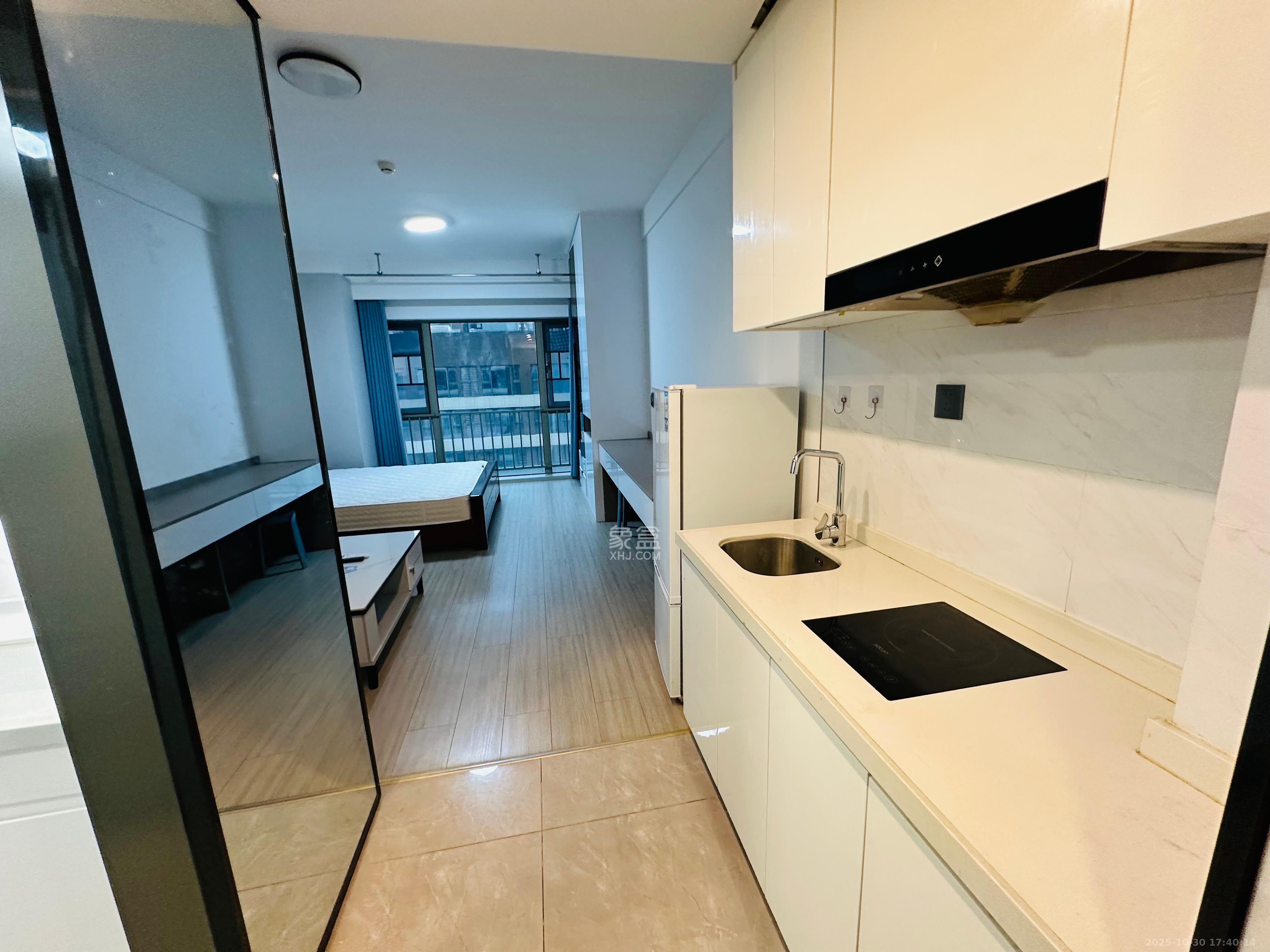 梅溪华府（新城金茂梦想华府）  1室1厅1卫    1700.0元/月室内图