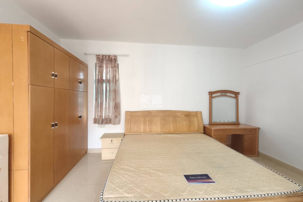 南海绿洲 3室2厅2卫 2900.0元/月 南海绿洲 3室2厅2卫 2900.0元/月室内图