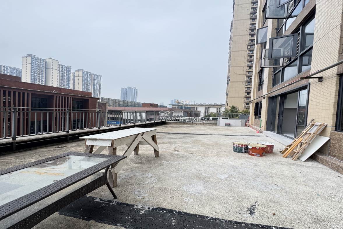 融冠亲城 4室2厅2卫 2800.0元/月 融冠亲城 4室2厅2卫 2800.0元/月室内图