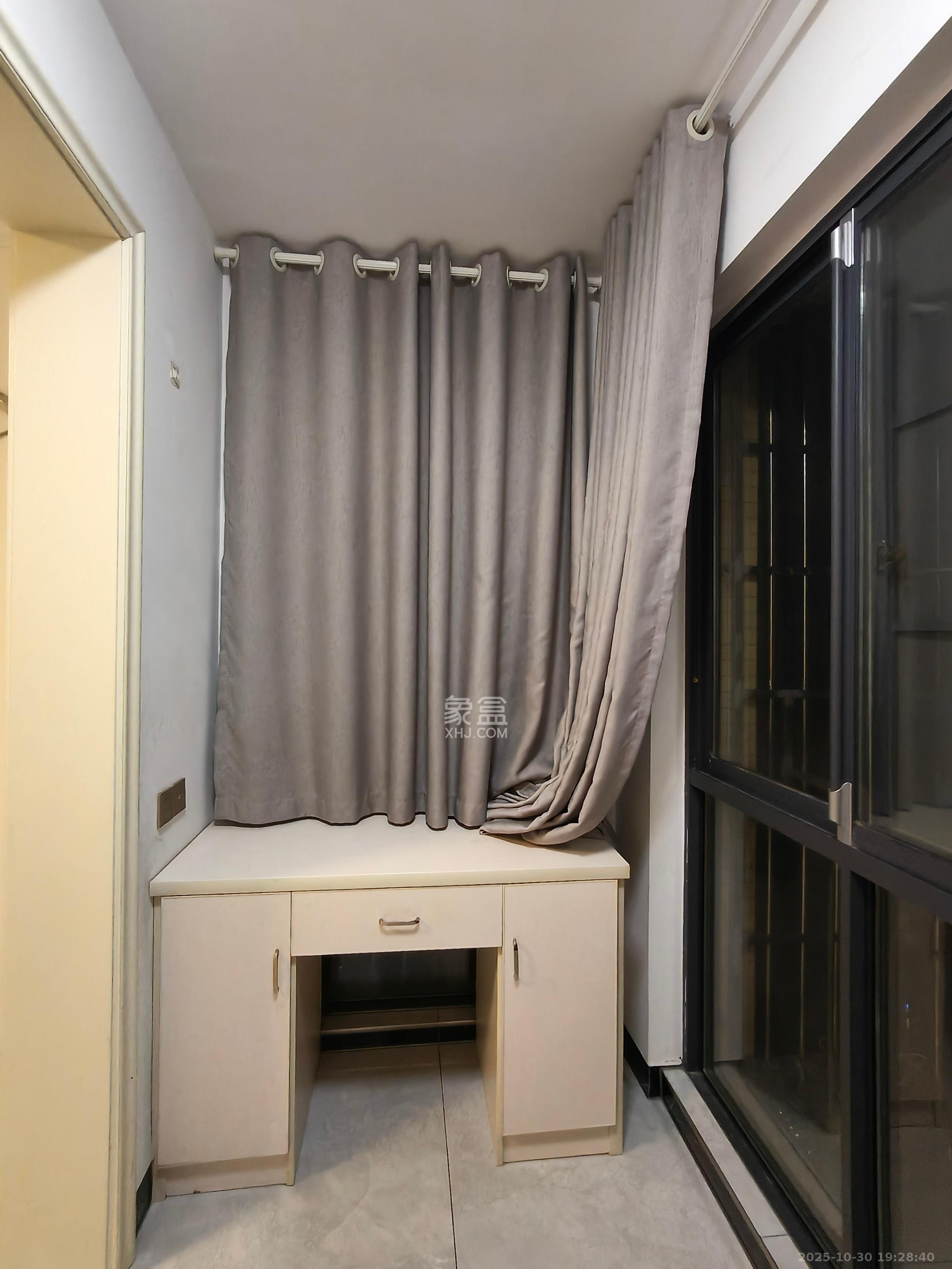 星城新宇川河苑  3室2厅2卫    2400.0元/月室内图