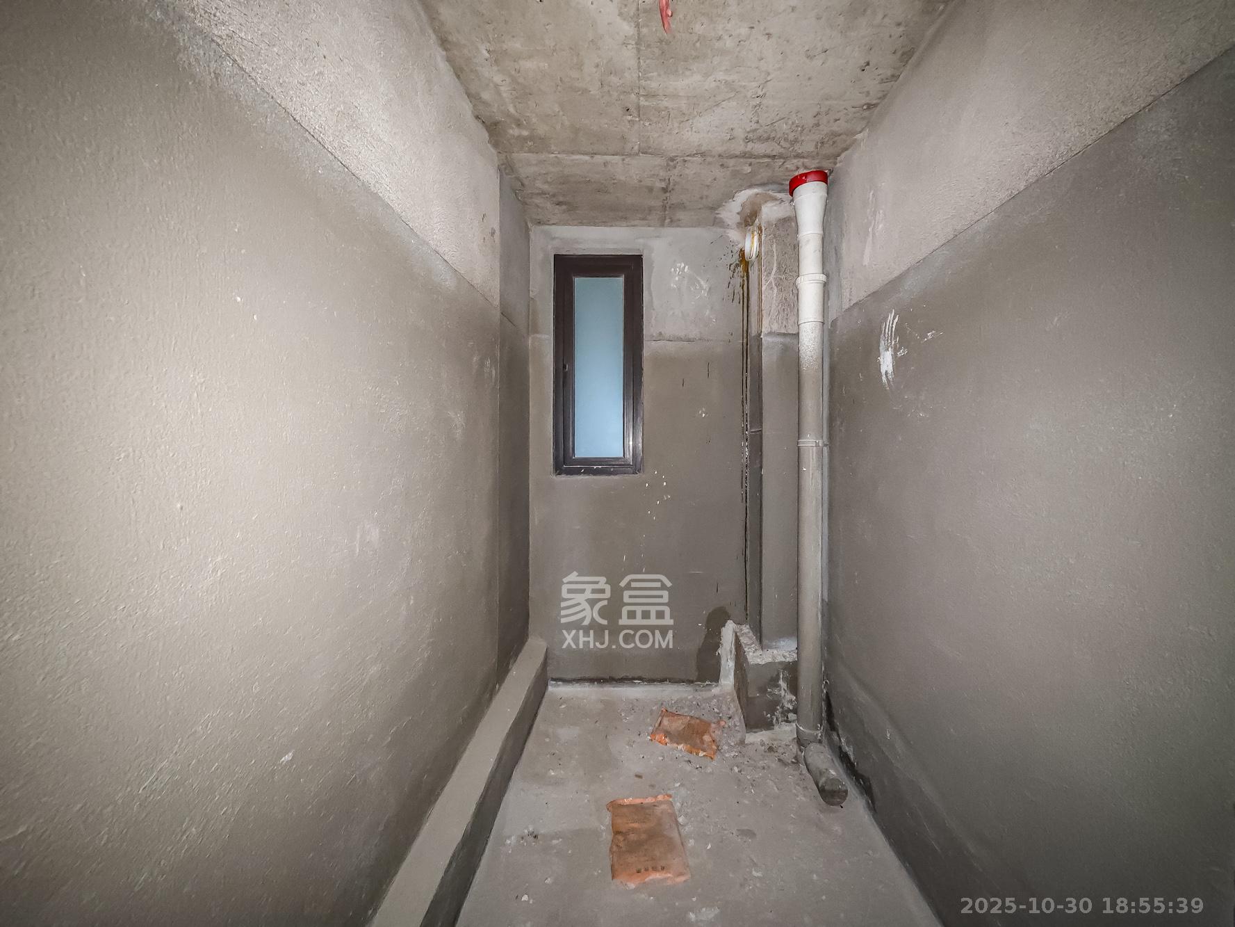 金辉优步湖畔  3室2厅2卫    60.0万 金辉优步湖畔  3室2厅2卫    60.0万卫生间