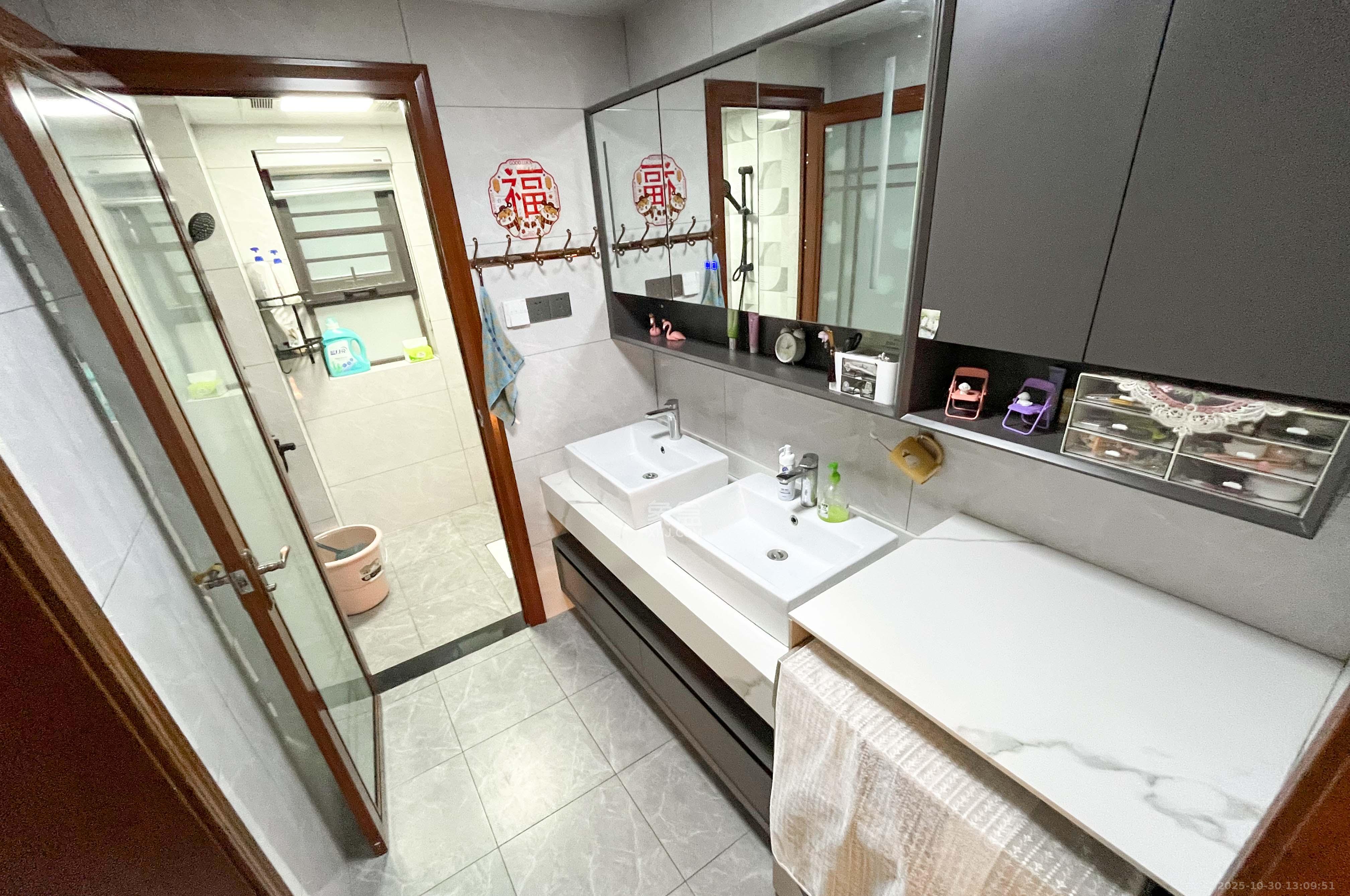 佳兆业云顶梅溪湖(佳兆业梅溪荟) 4室2厅2卫 190.0万 佳兆业云顶梅溪湖(佳兆业梅溪荟) 4室2厅2卫 190.0万卫生间