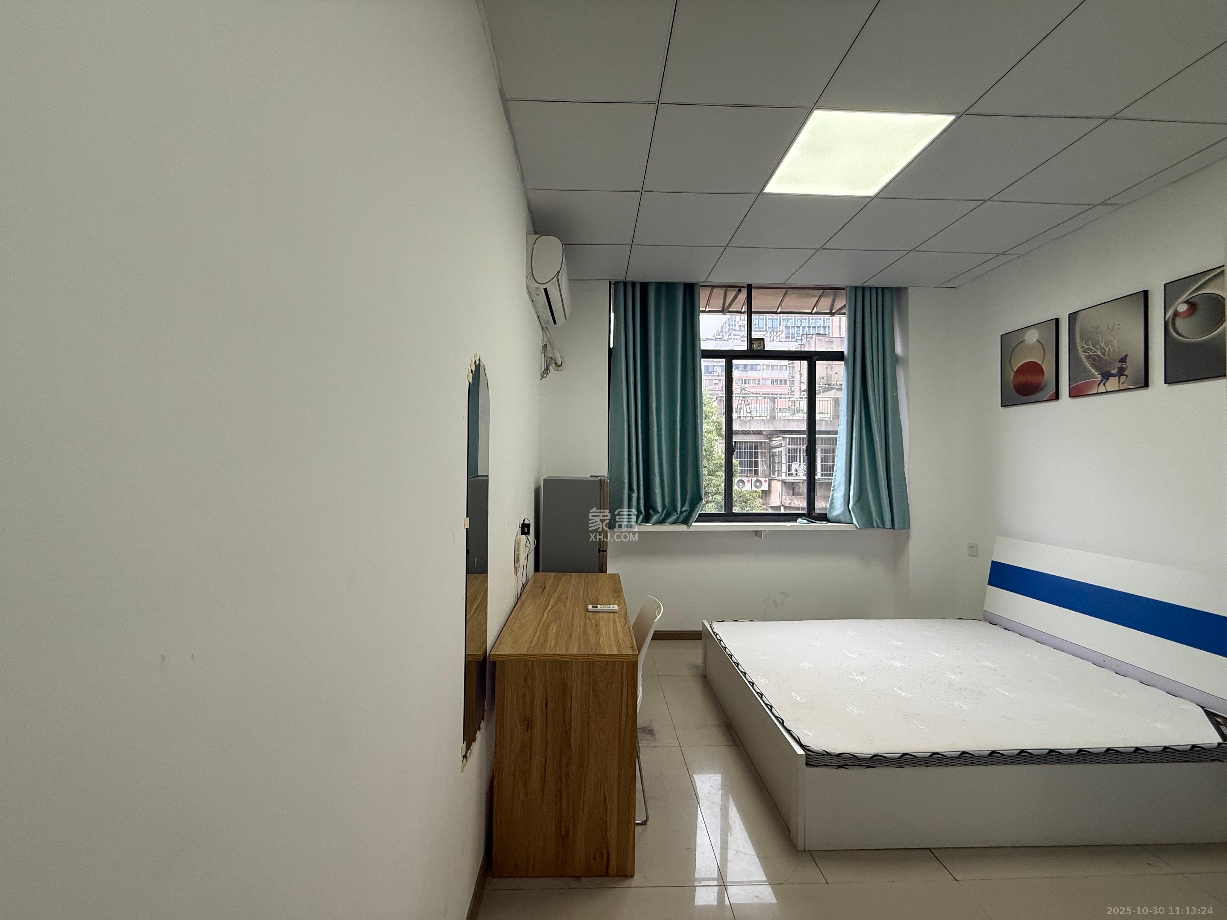 省气象局宿舍  1室0厅0卫    1000.0元/月