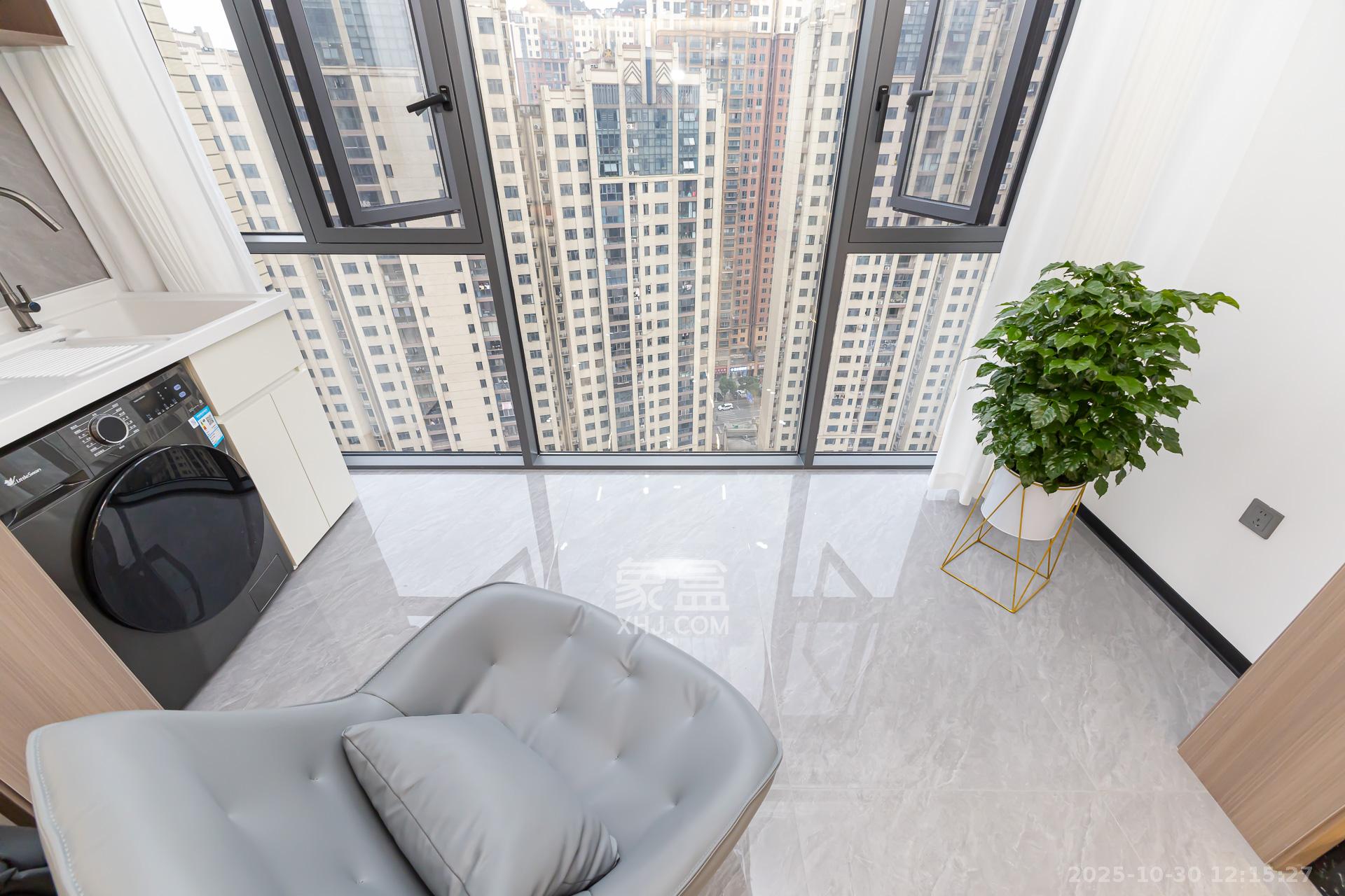 乾源国际  3室2厅2卫    89.8万 乾源国际  3室2厅2卫    89.8万阳台