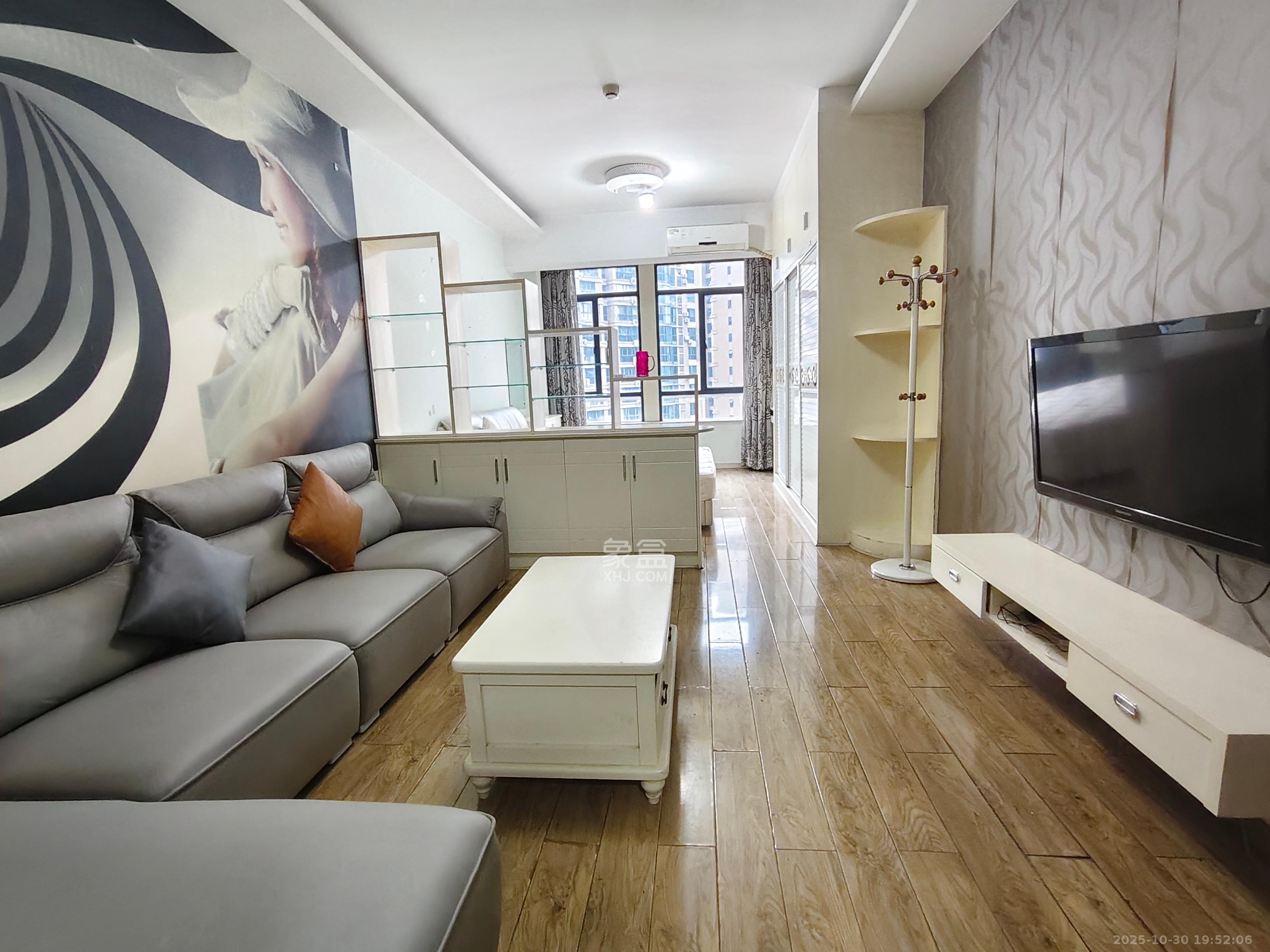 融圣国际  1室0厅1卫    1800.0元/月 融圣国际  1室0厅1卫    1800.0元/月