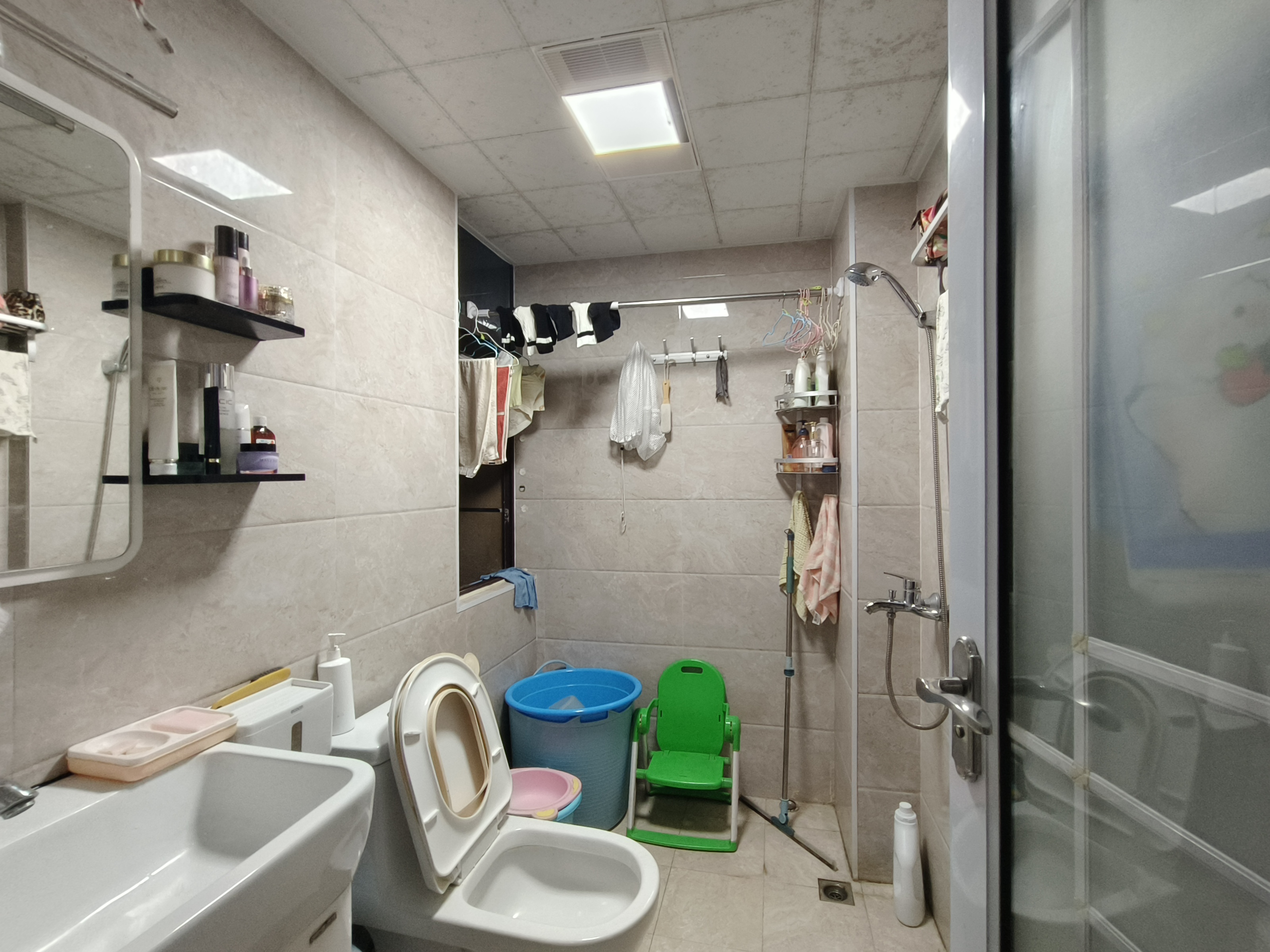 铂金汉宫  3室2厅2卫    56.8万卫生间