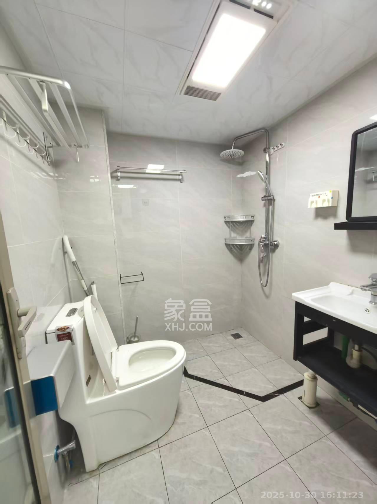 欣隆居  2室1厅1卫    2100.0元/月室内图