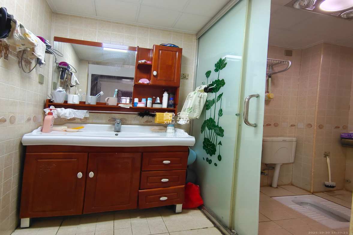 万芙锦城 2室2厅1卫 2400.0元/月 万芙锦城 2室2厅1卫 2400.0元/月室内图