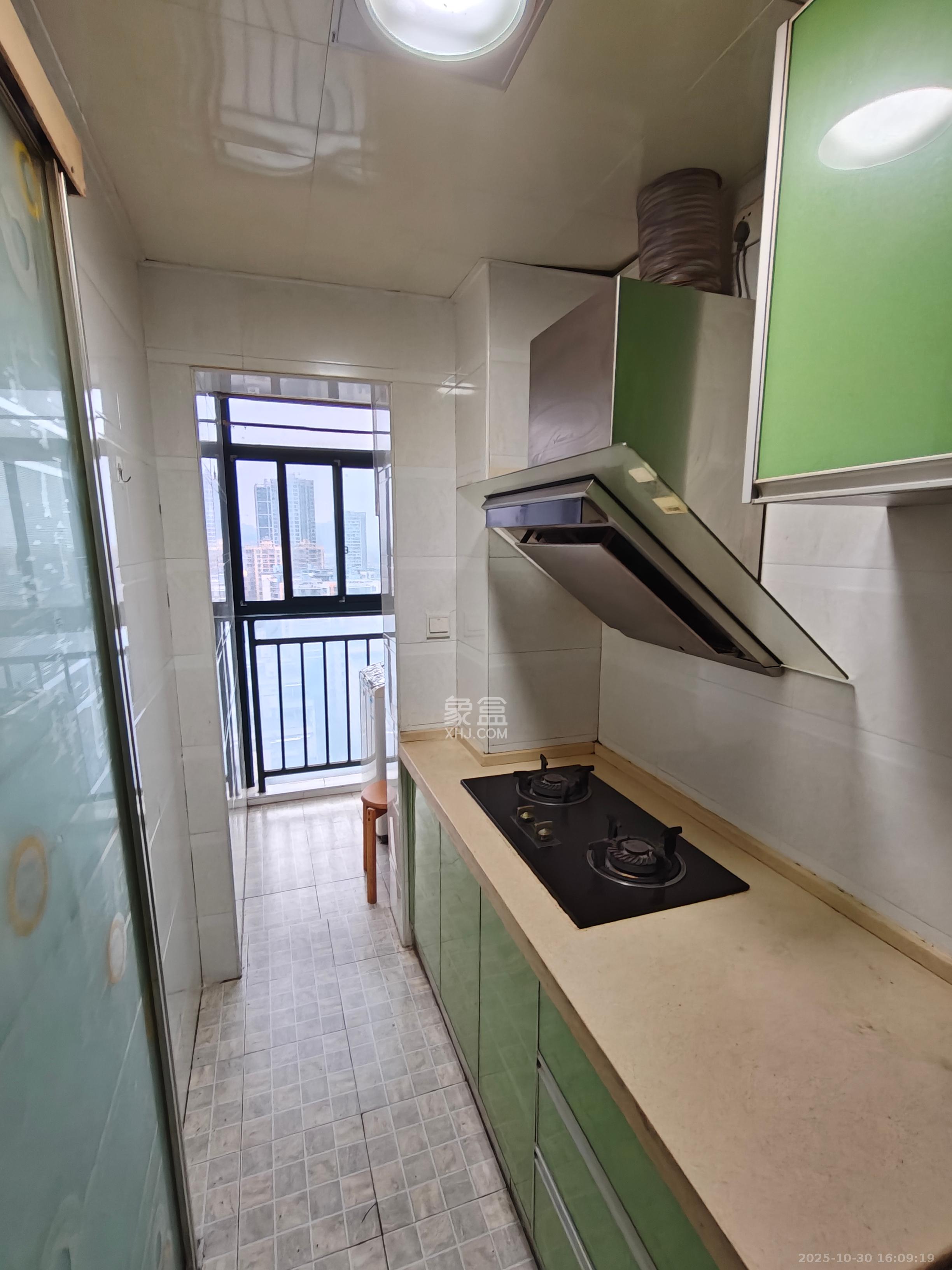 凯轩云顶  1室0厅1卫    1600.0元/月 凯轩云顶  1室0厅1卫    1600.0元/月室内图