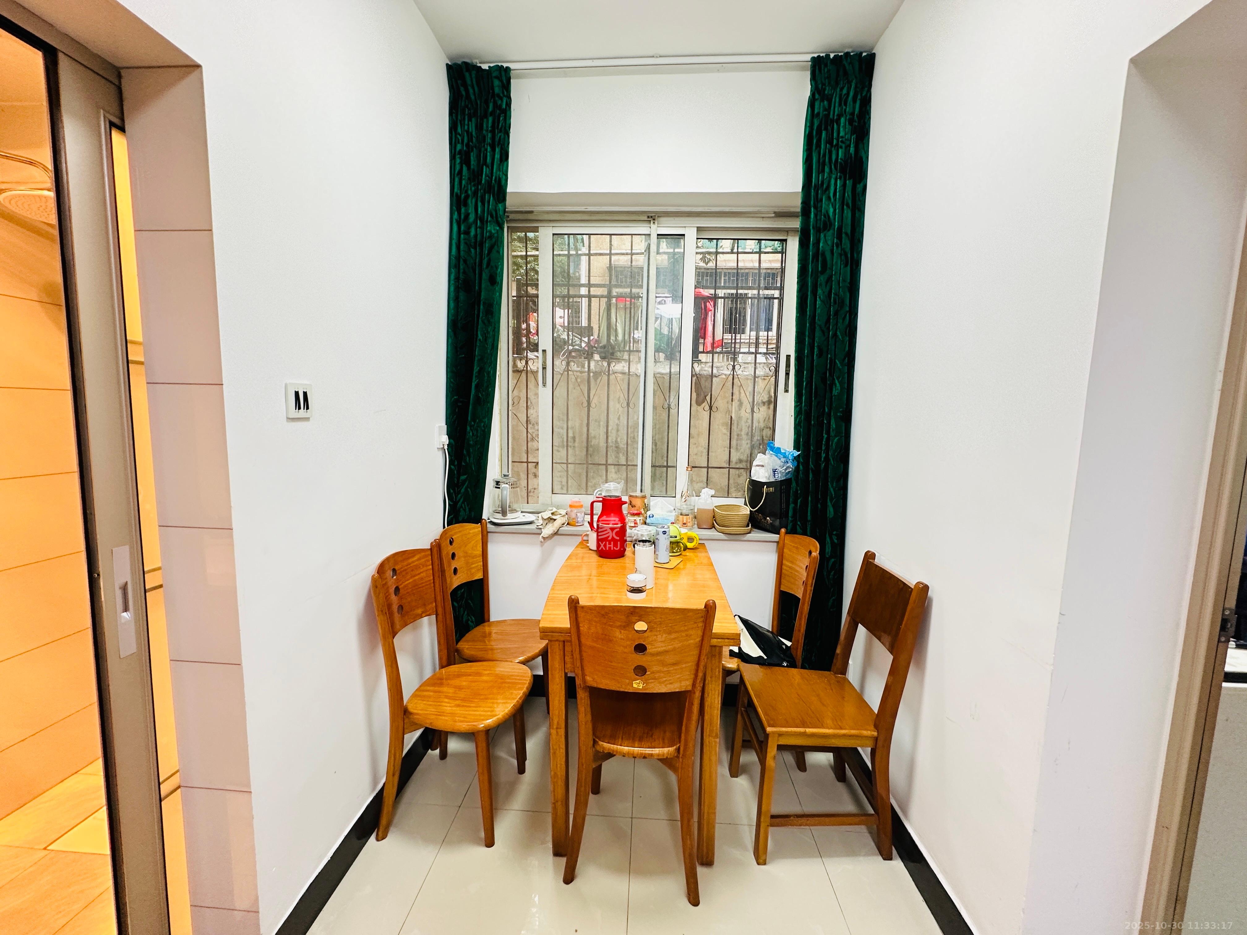 东瓜山二村  2室1厅1卫    1800.0元/月 东瓜山二村  2室1厅1卫    1800.0元/月室内图