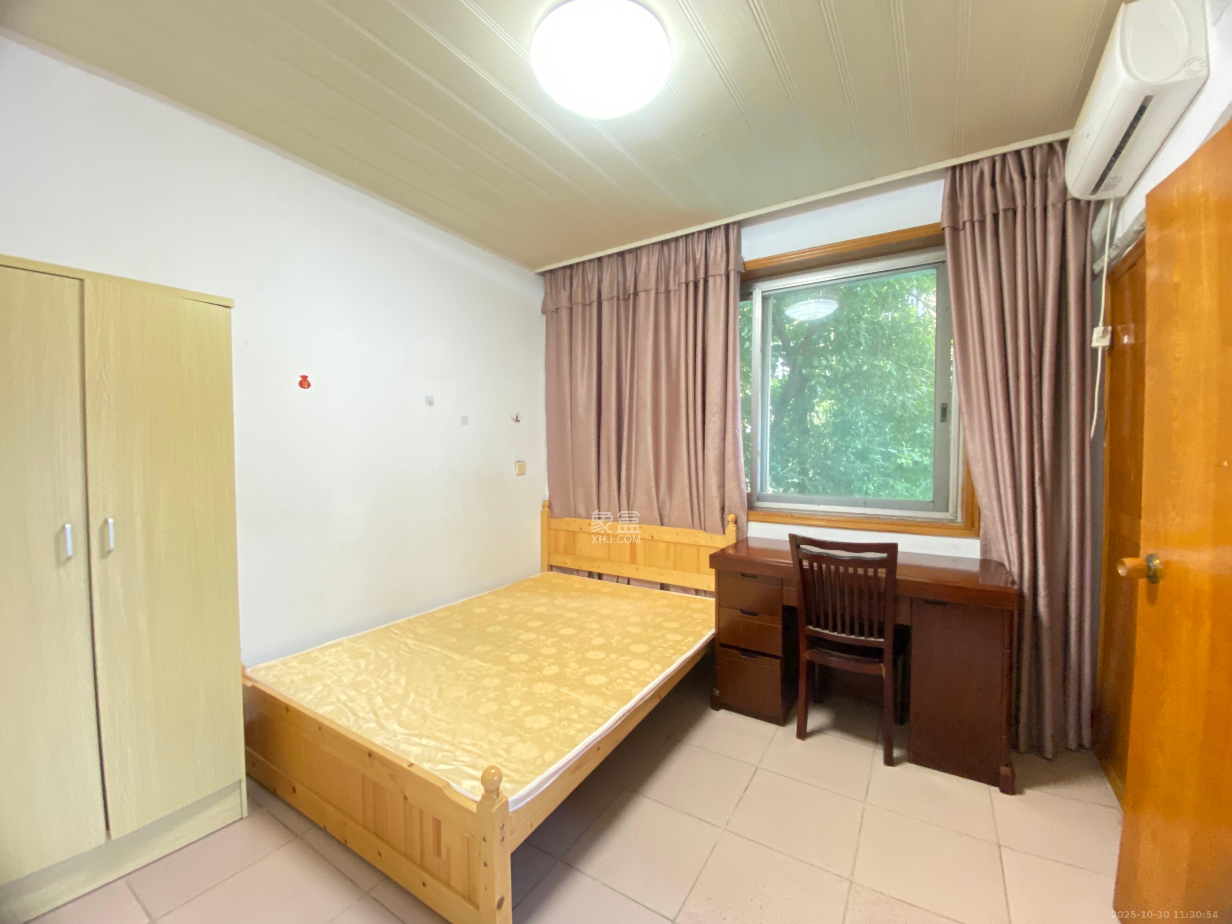 省儿童医院单位宿舍 3室1厅1卫 1800.0元/月 省儿童医院单位宿舍 3室1厅1卫 1800.0元/月室内图