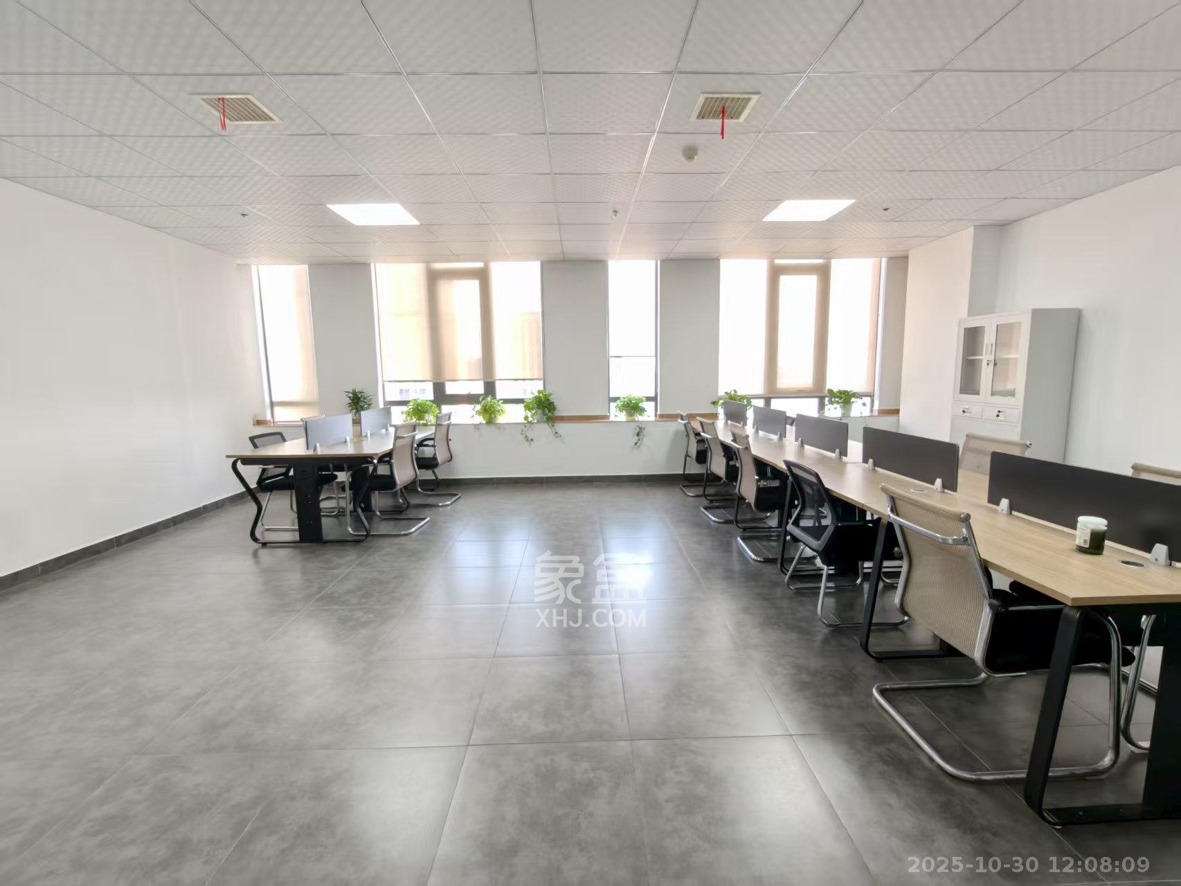 华润置地广场一期   132.0㎡      5000.0元/月室内图