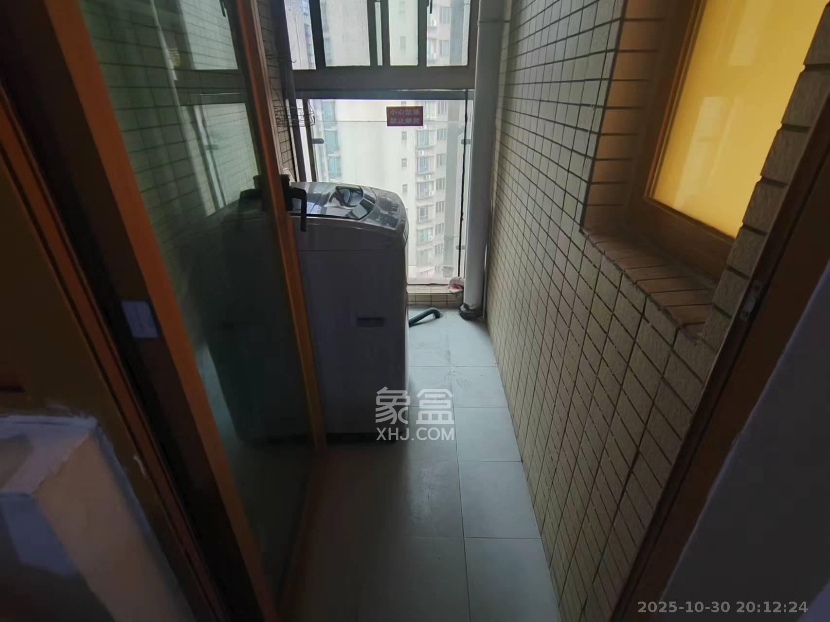 天健芙蓉盛世一期  2室1厅1卫    2400.0元/月室内图