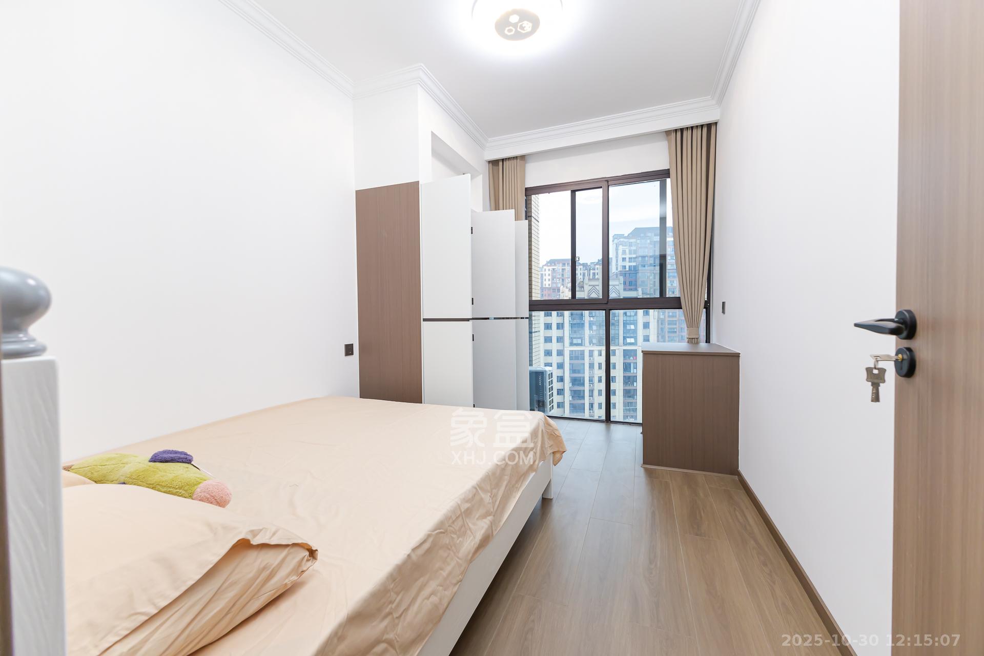 乾源国际  3室2厅2卫    89.8万 乾源国际  3室2厅2卫    89.8万卧室