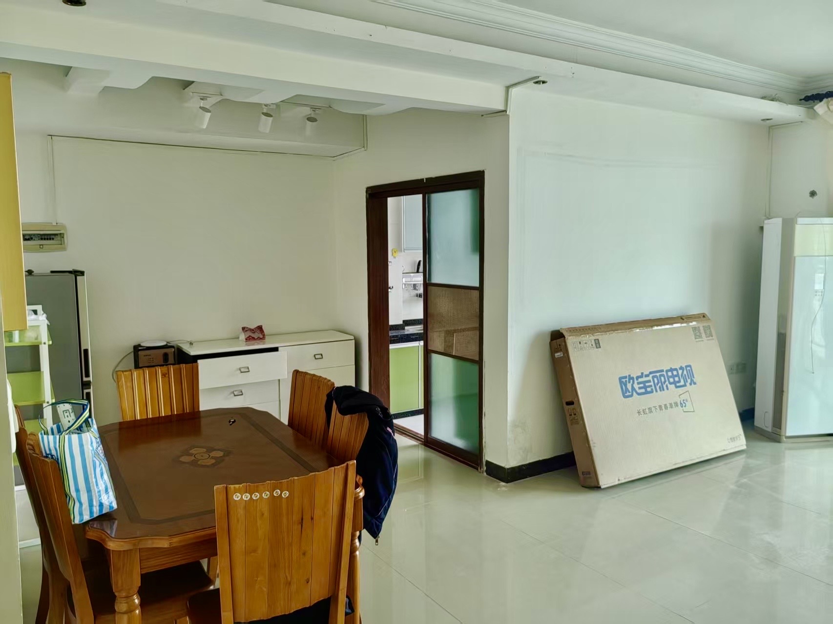 市政花园 1室0厅0卫 3000.0元/月 市政花园 1室0厅0卫 3000.0元/月室内图